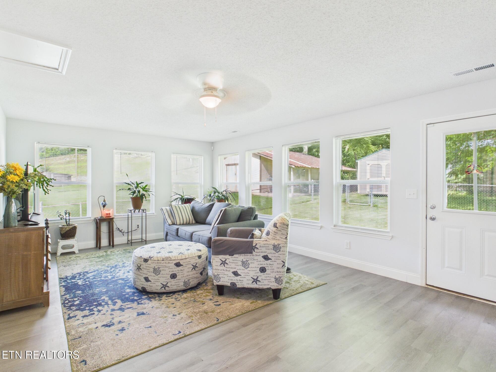 181 Spring Street Spring City TN 37381