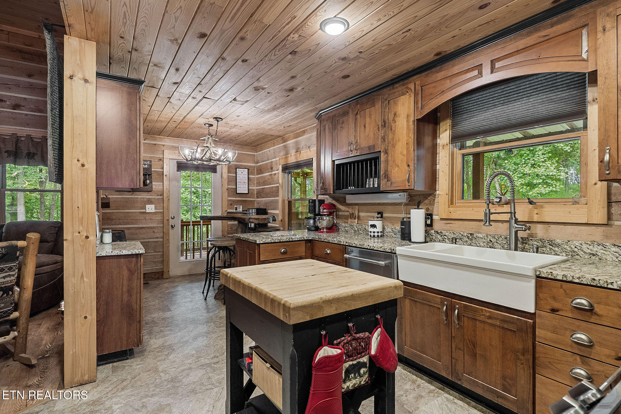 137 Allens Way Crossville TN 38572