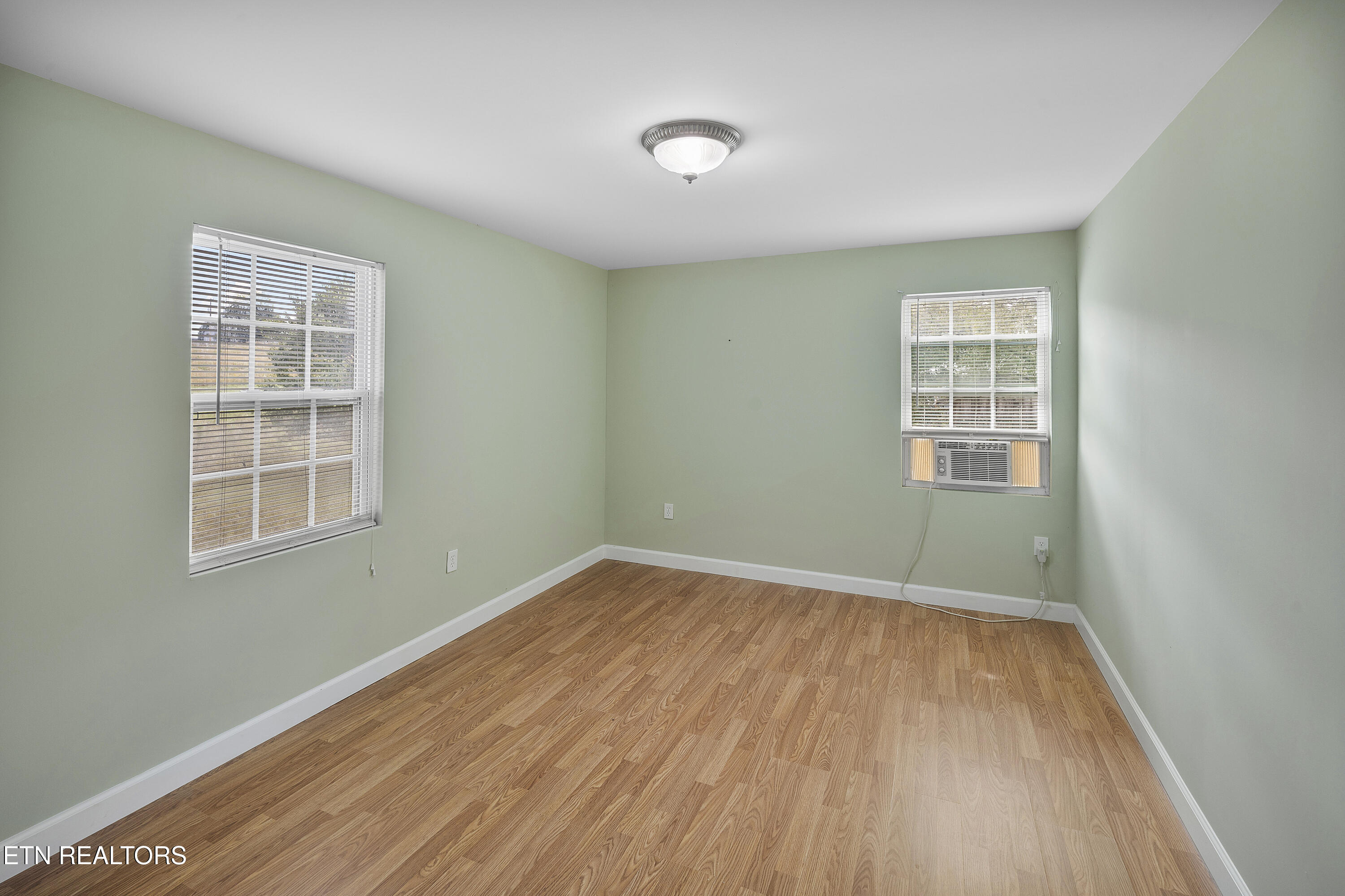 322 Oakdale Street Maryville TN 37801