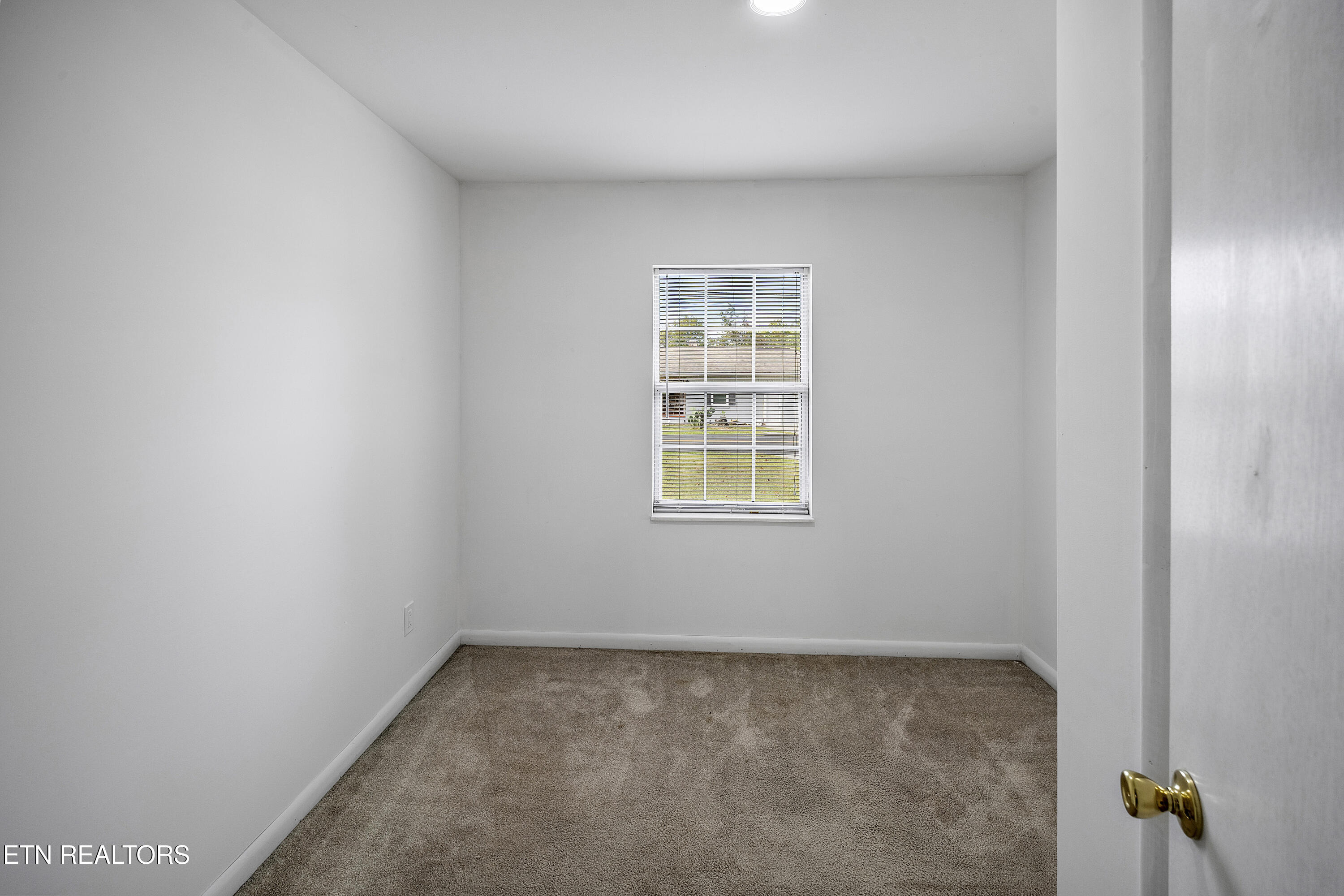 322 Oakdale Street Maryville TN 37801
