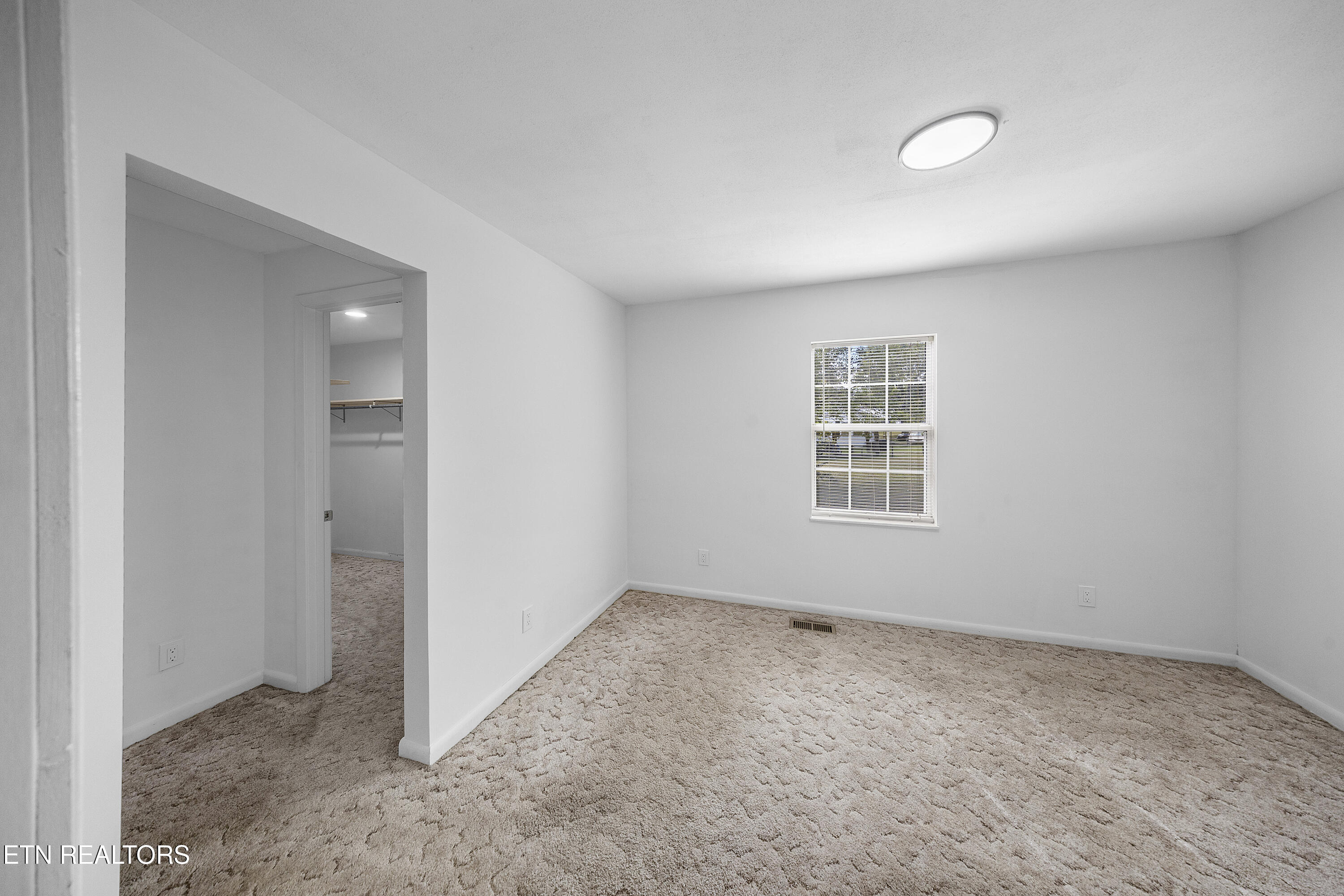 322 Oakdale Street Maryville TN 37801