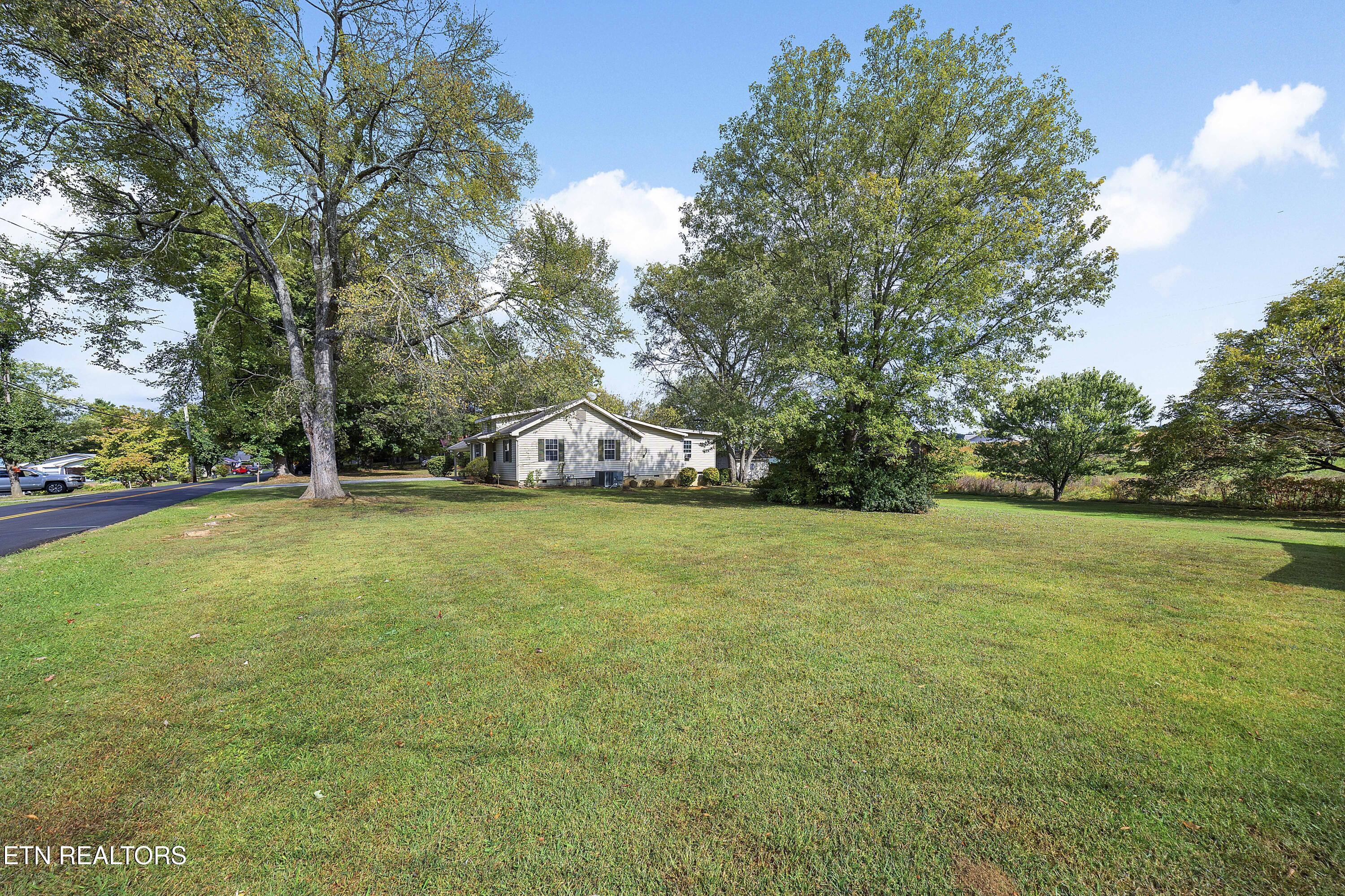 322 Oakdale Street Maryville TN 37801