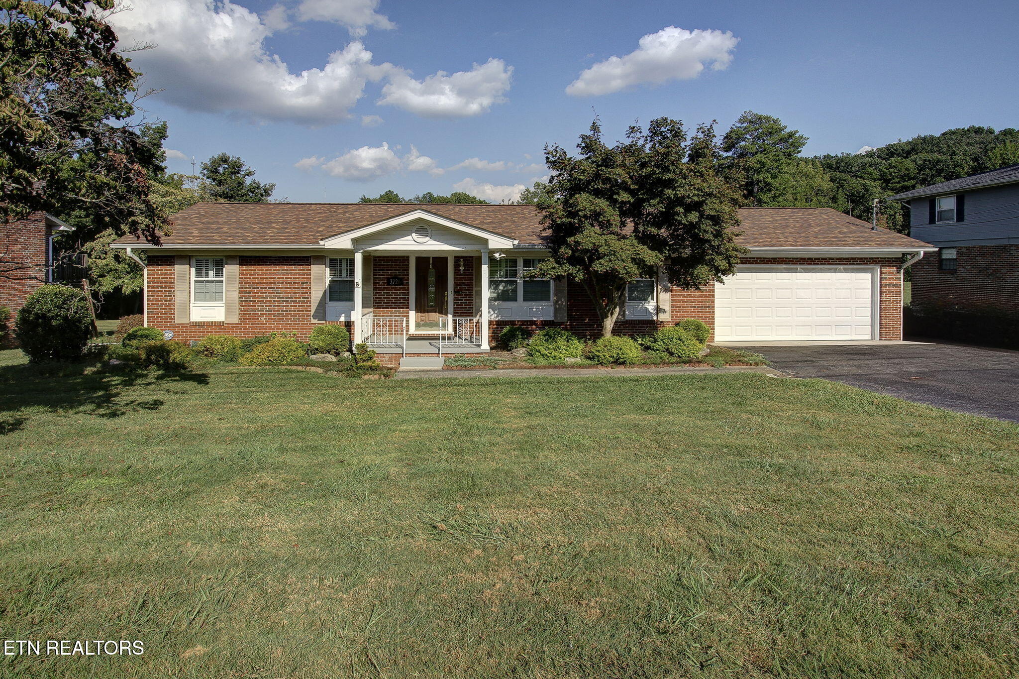 3726 Cherrylog Road Knoxville TN 37921
