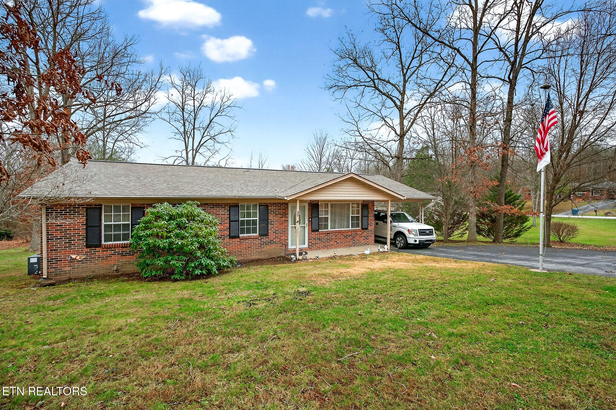 30 Oak Street Crossville TN 38555