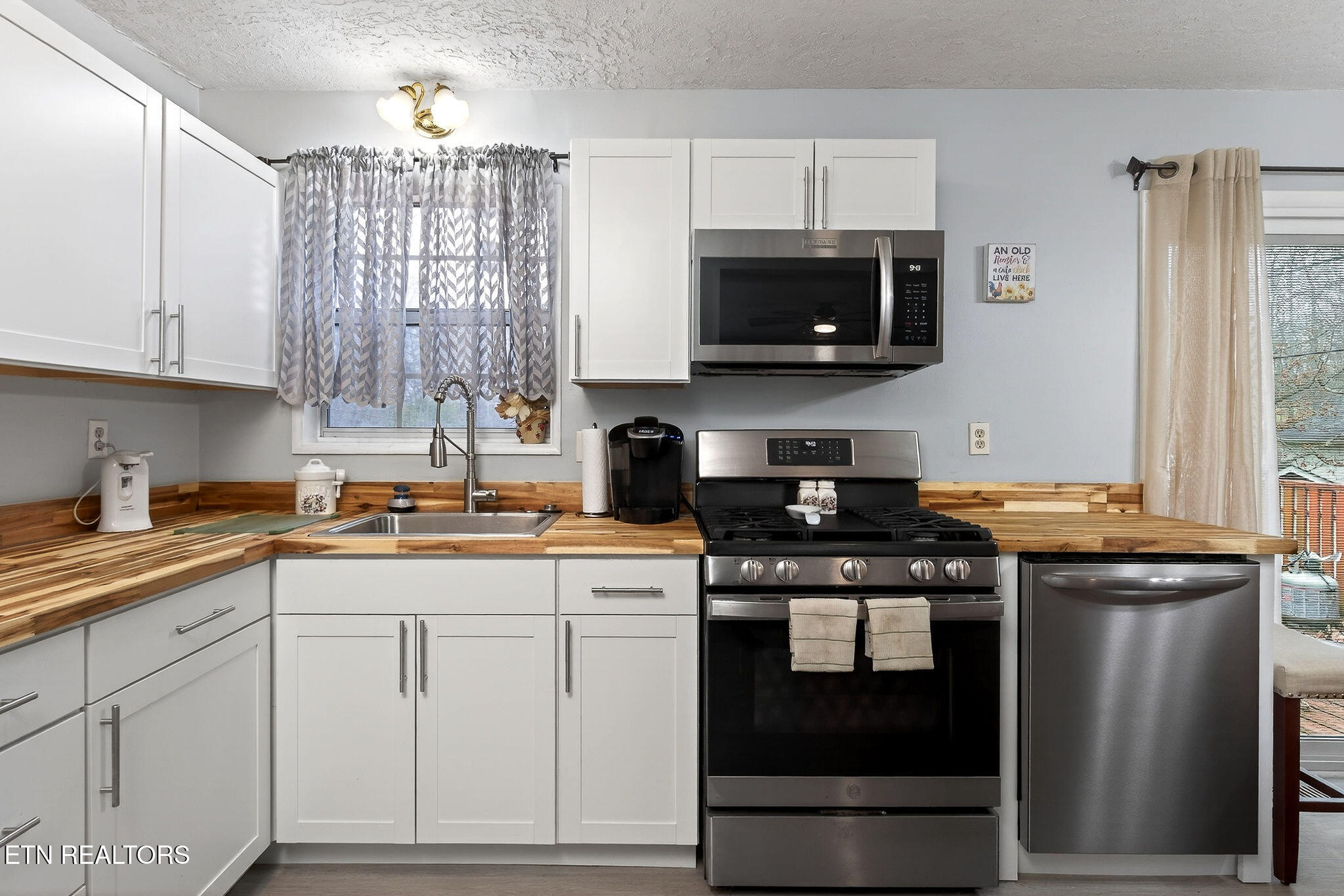 30 Oak Street Crossville TN 38555