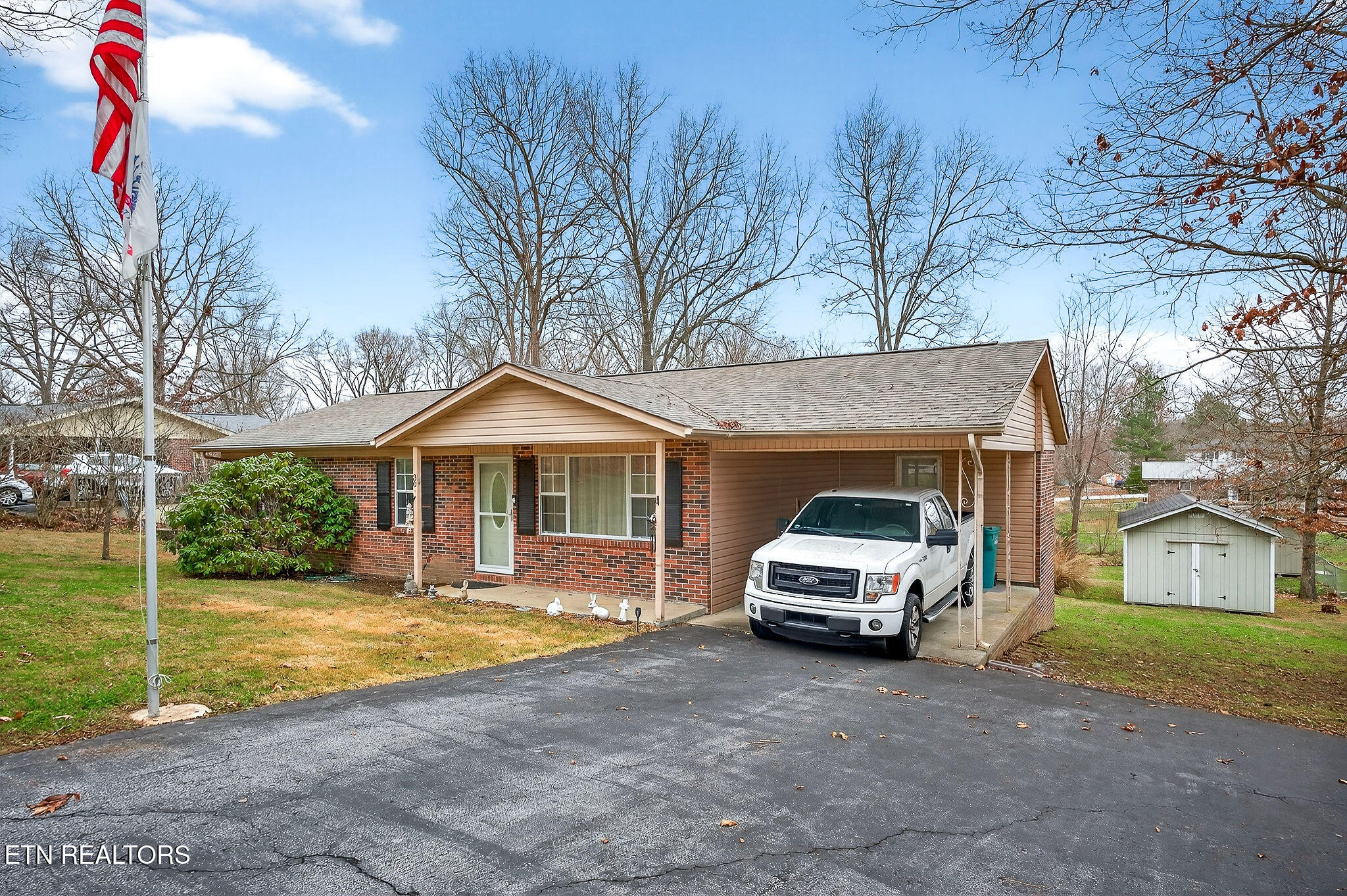 30 Oak Street Crossville TN 38555