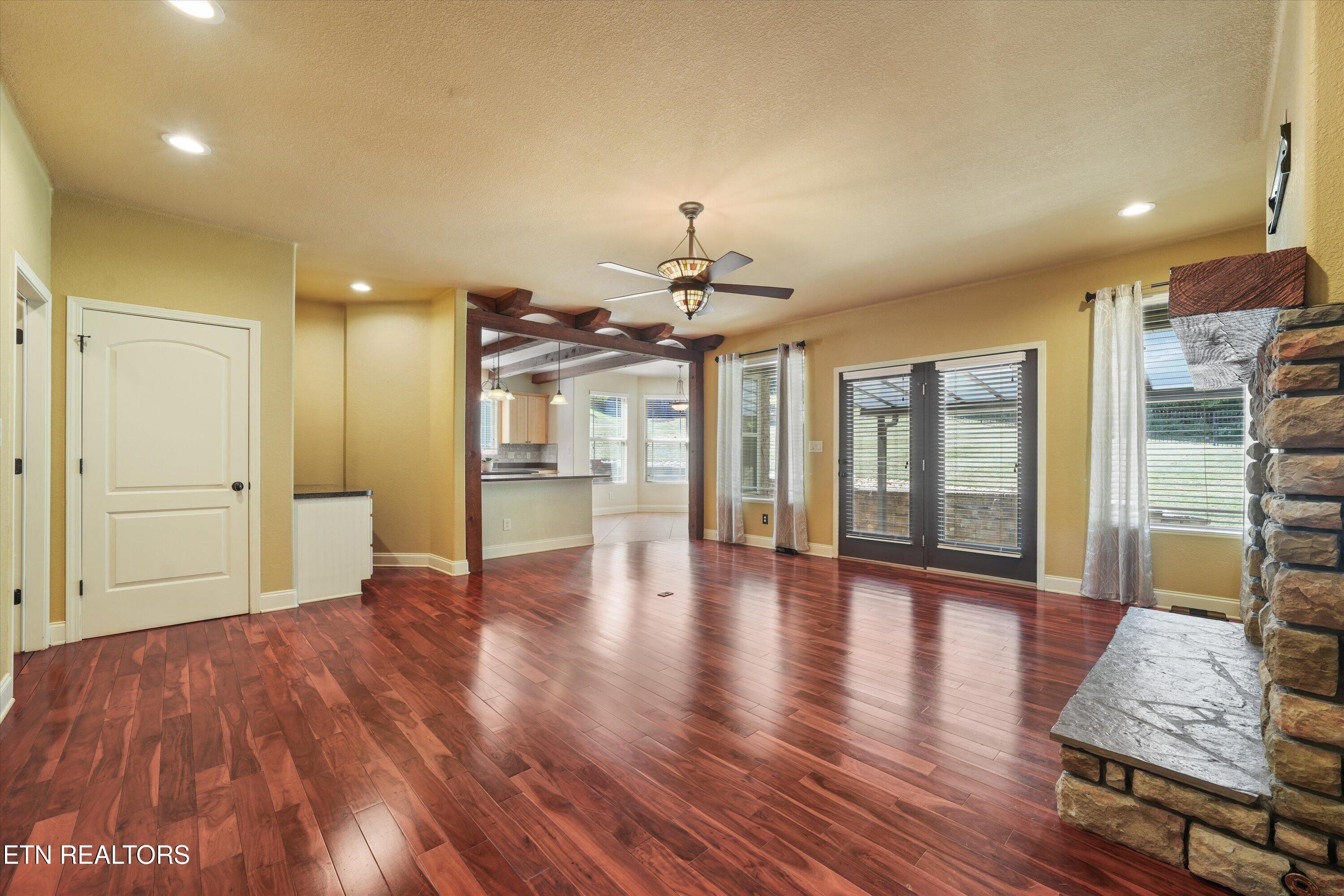 8121 Laurel Falls Lane Knoxville TN 37931