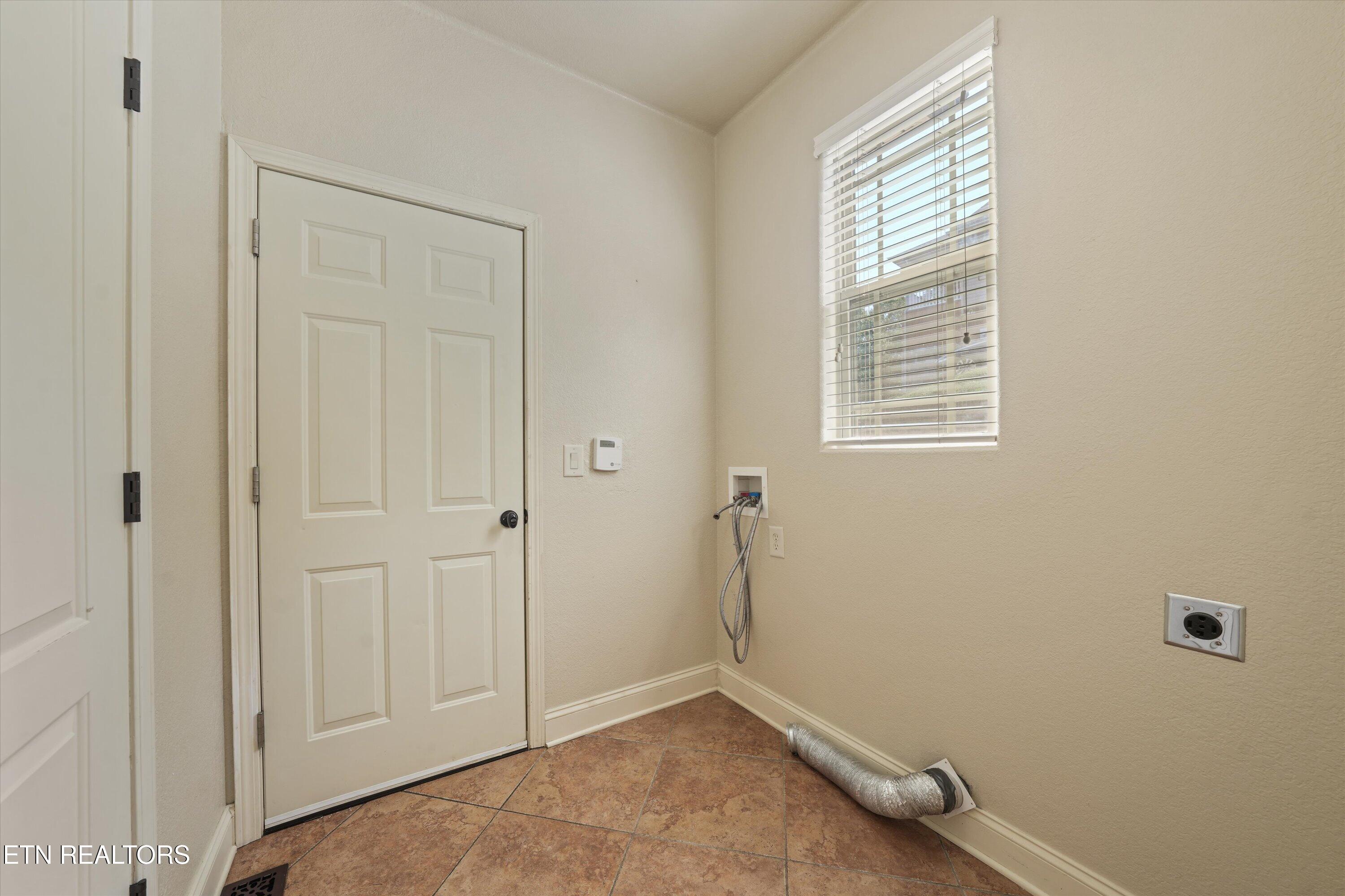 8121 Laurel Falls Lane Knoxville TN 37931