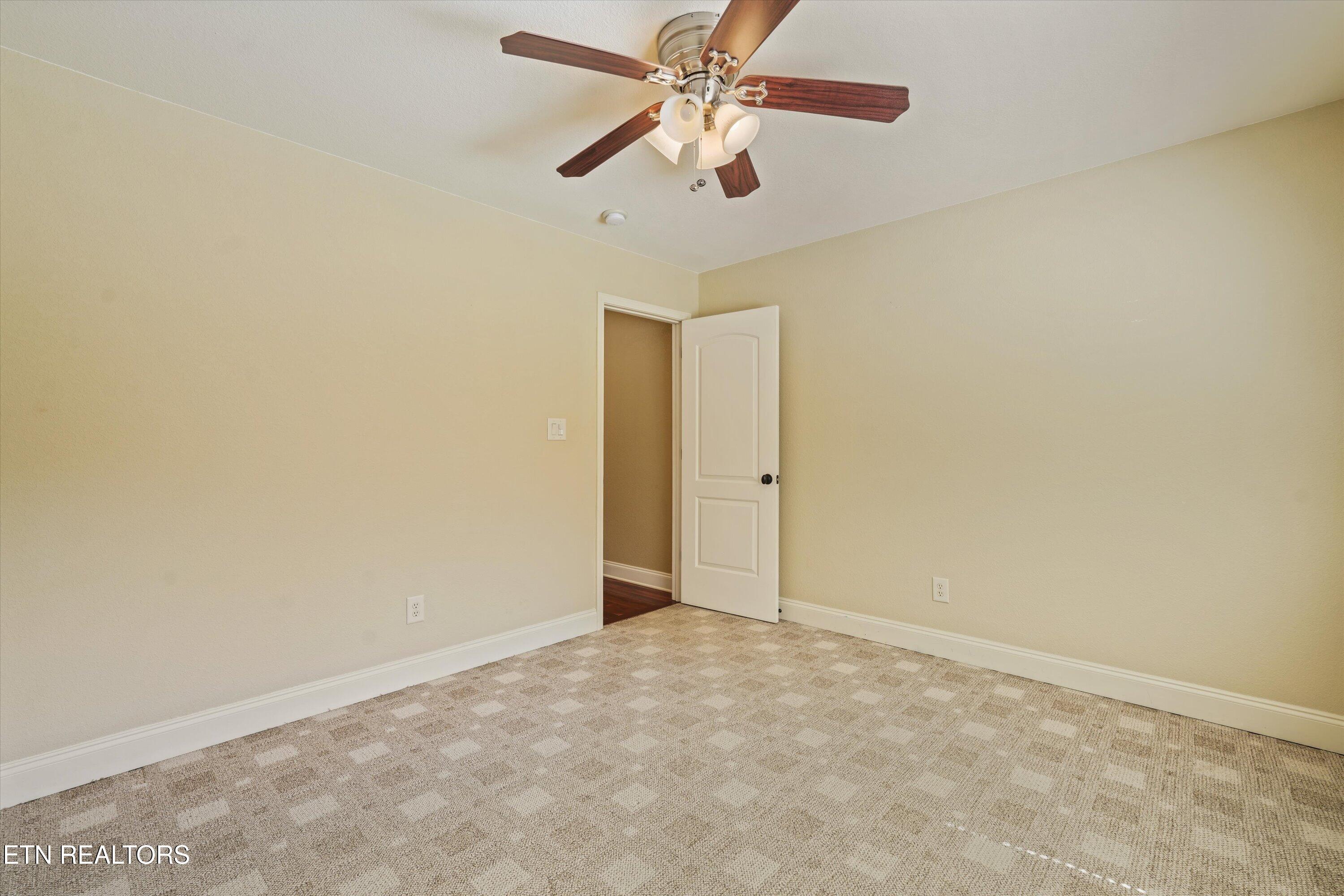 8121 Laurel Falls Lane Knoxville TN 37931