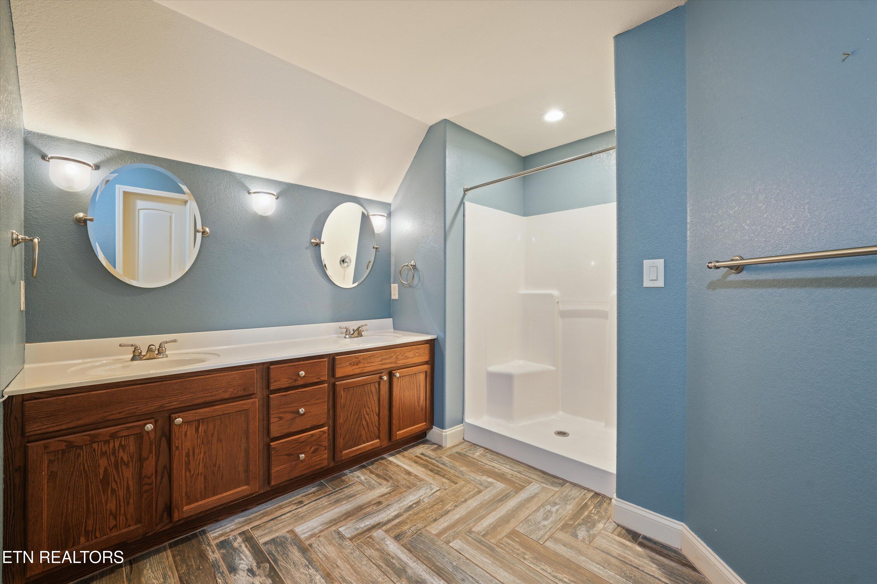 8121 Laurel Falls Lane Knoxville TN 37931