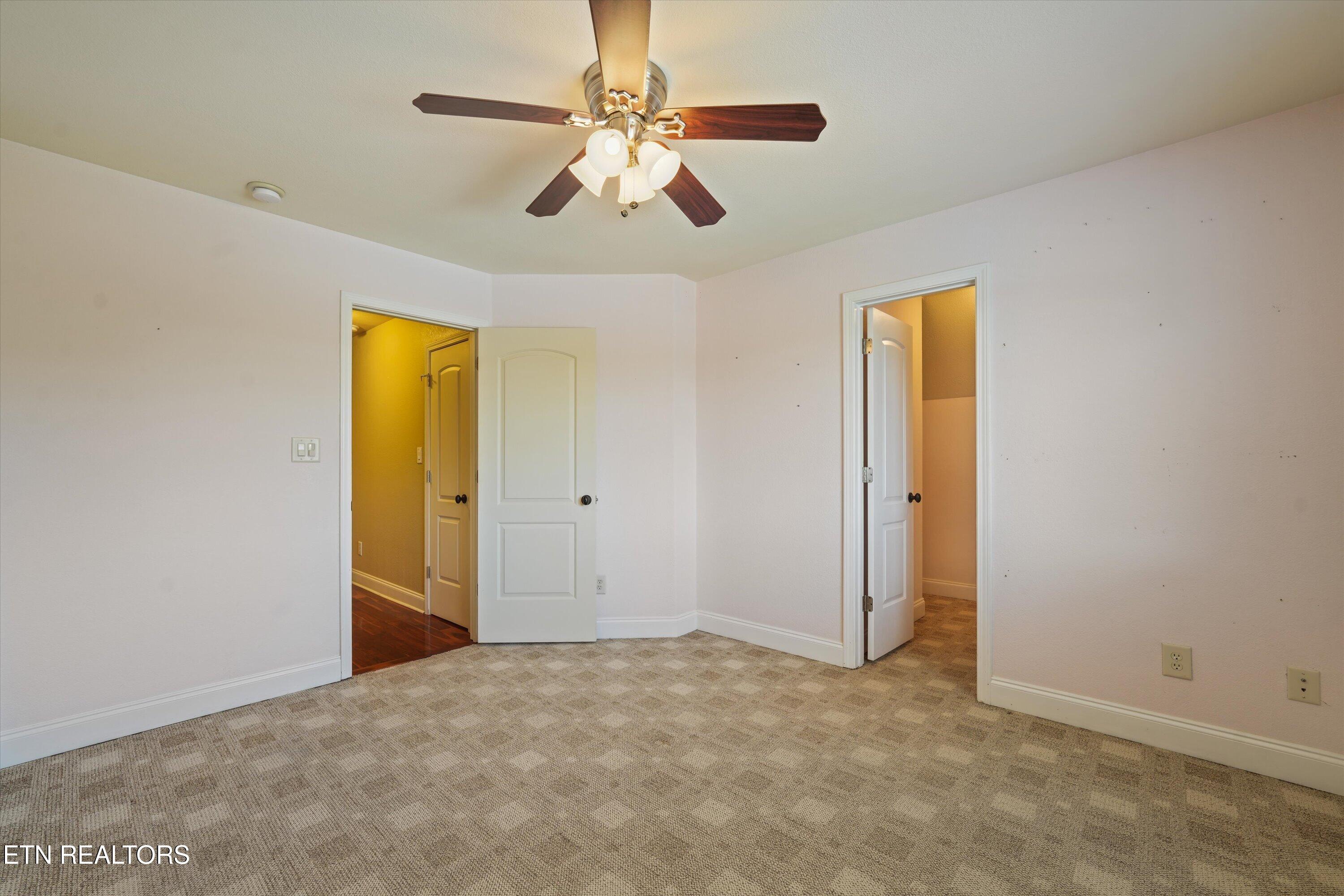 8121 Laurel Falls Lane Knoxville TN 37931