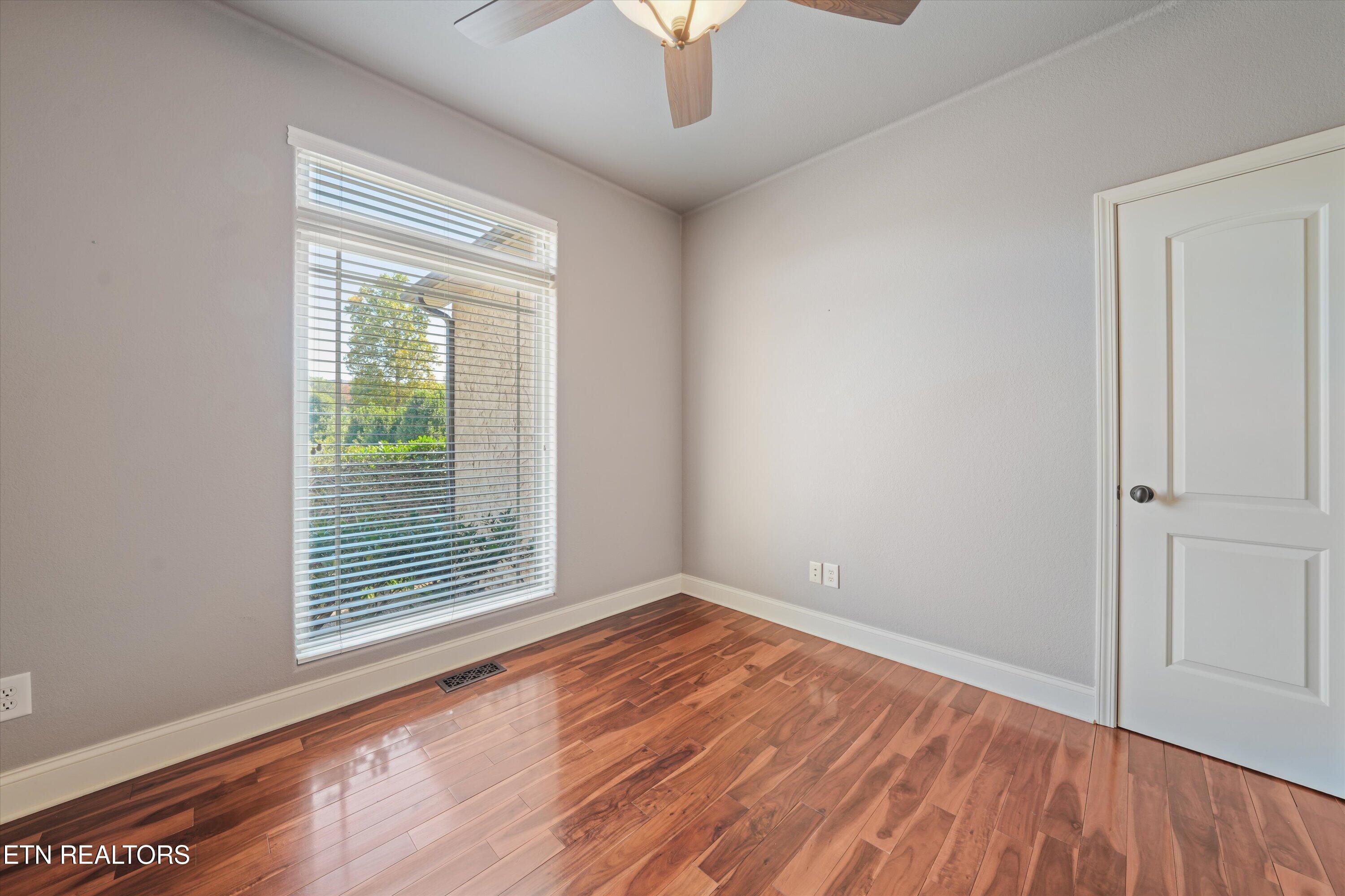8121 Laurel Falls Lane Knoxville TN 37931