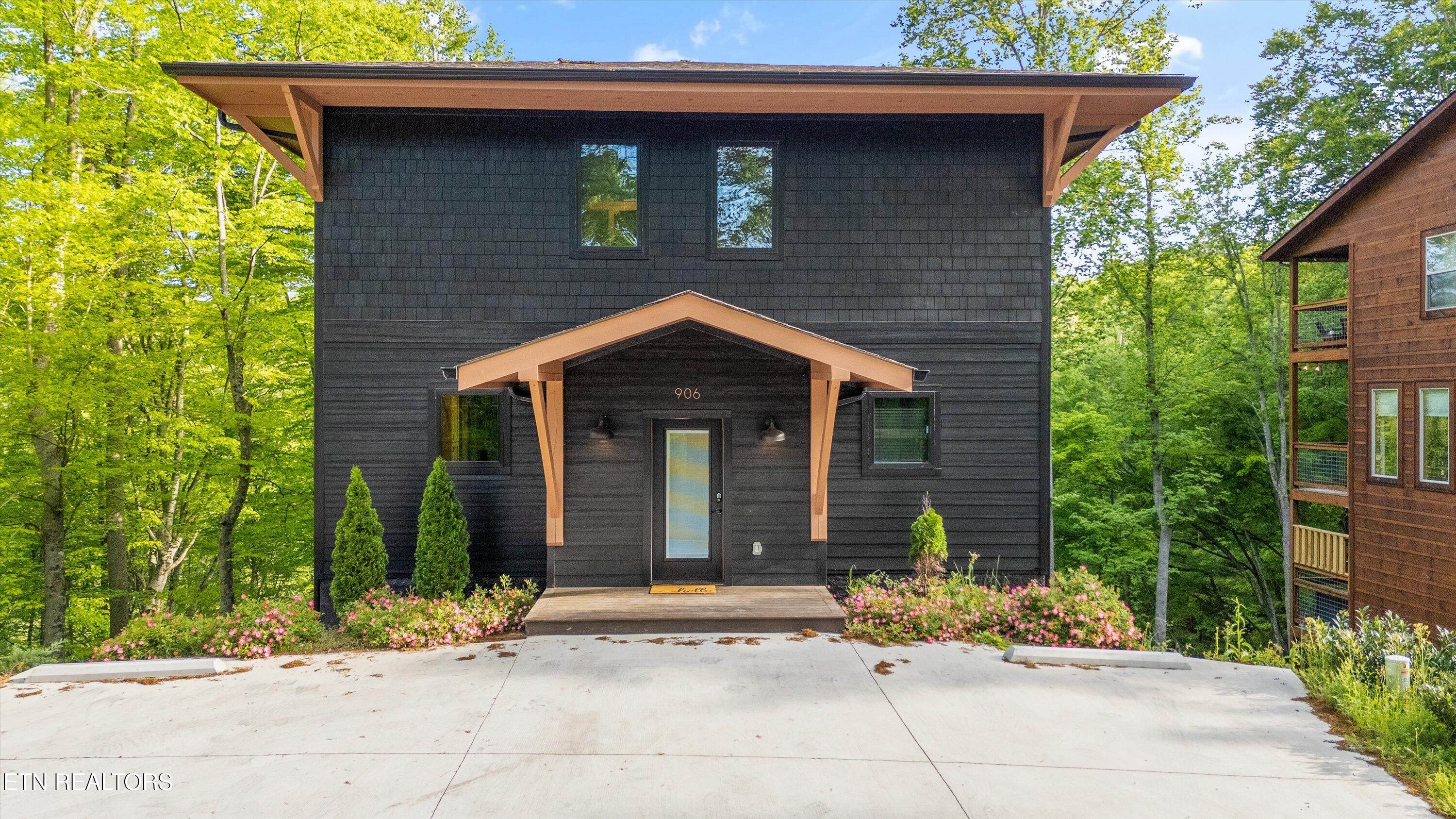 906 Saddle Creek Way Sevierville TN 37862