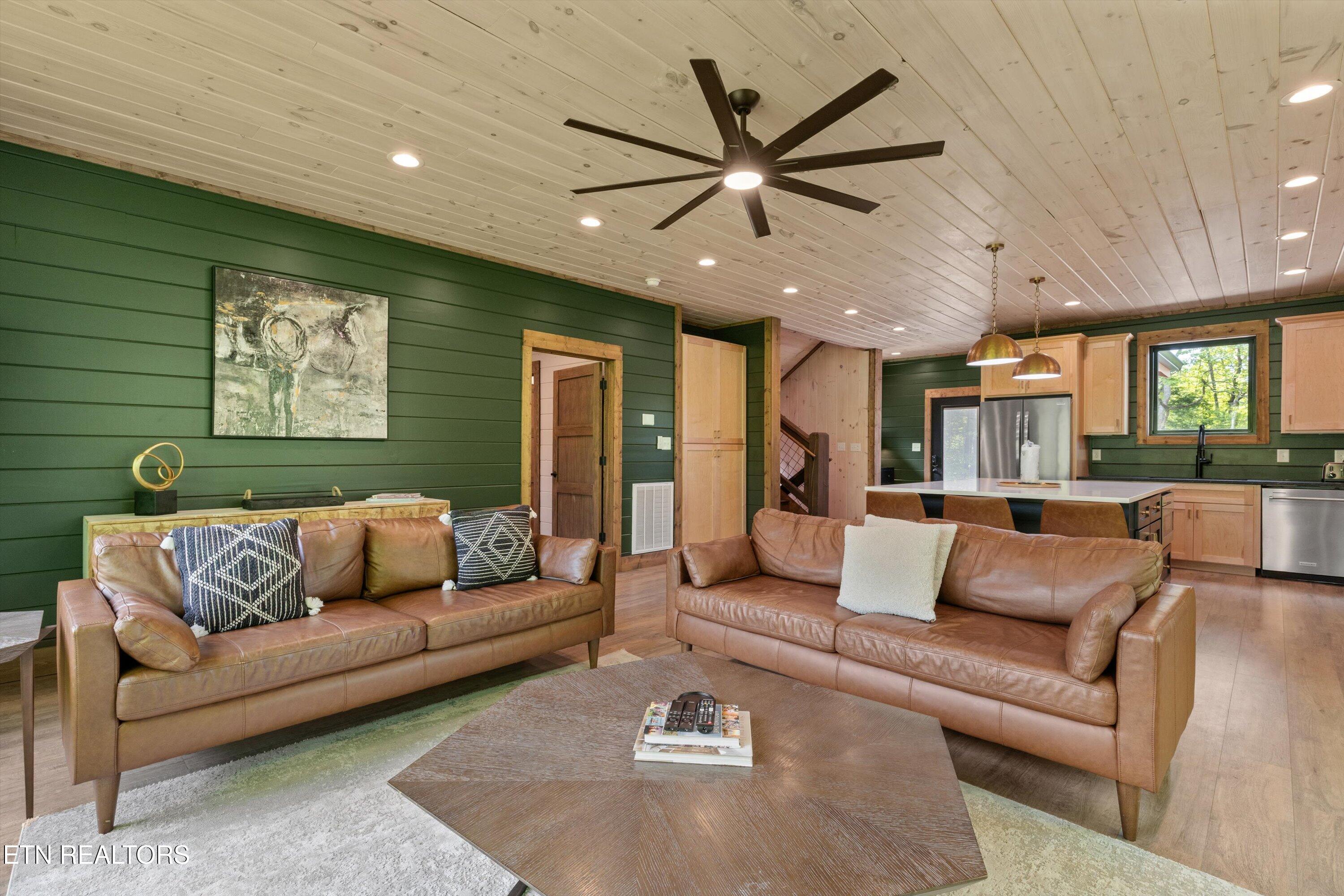 906 Saddle Creek Way Sevierville TN 37862