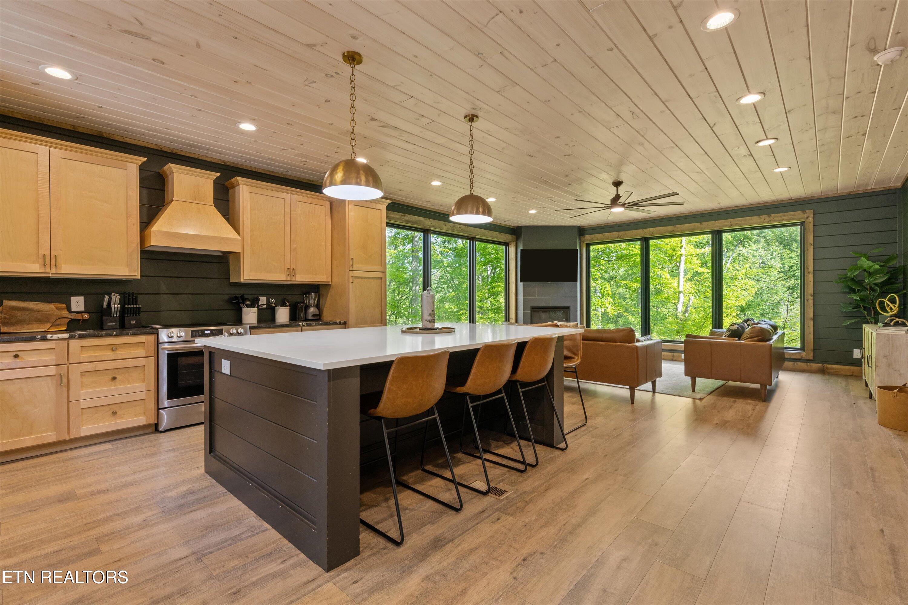 906 Saddle Creek Way Sevierville TN 37862