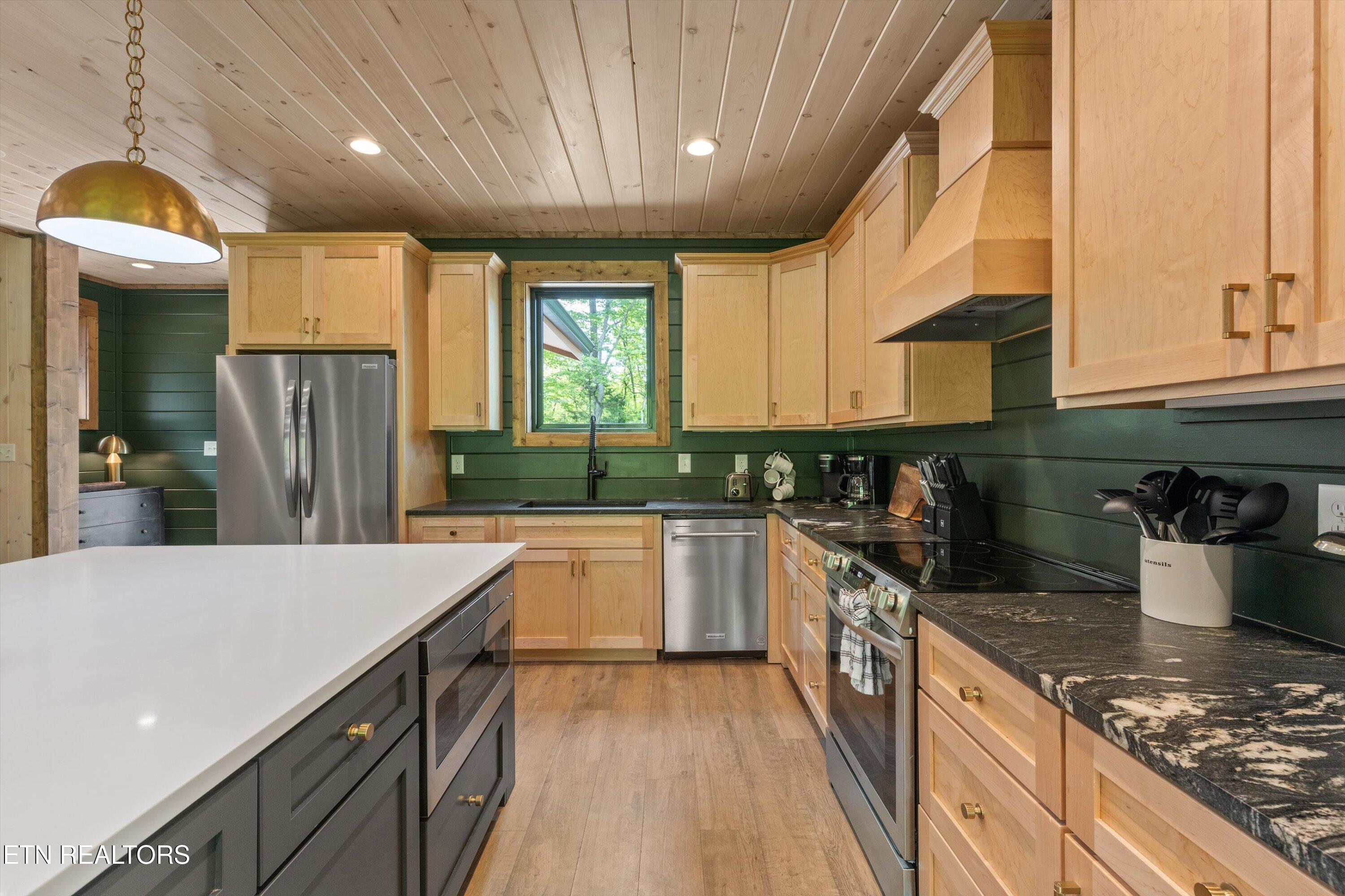 906 Saddle Creek Way Sevierville TN 37862