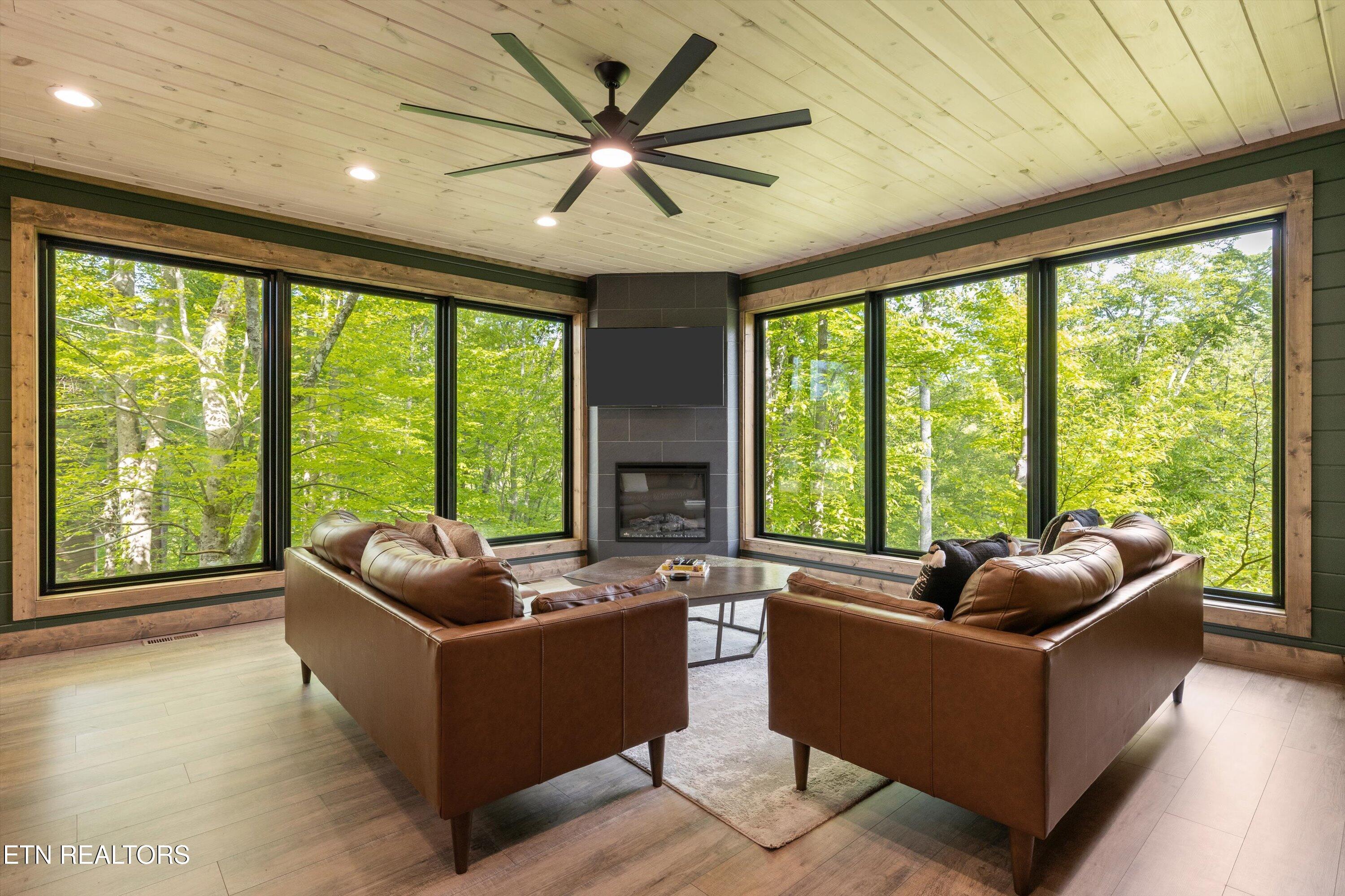 906 Saddle Creek Way Sevierville TN 37862