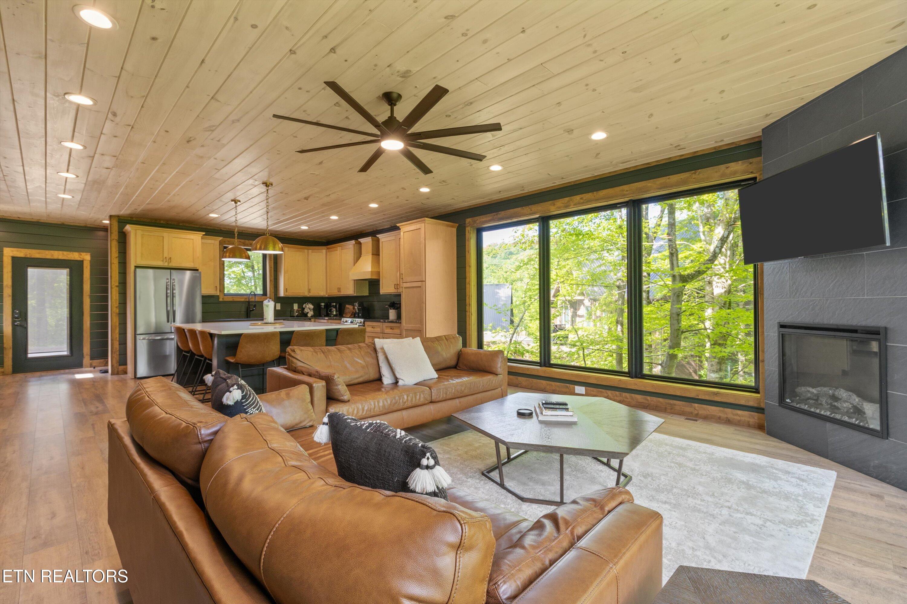 906 Saddle Creek Way Sevierville TN 37862