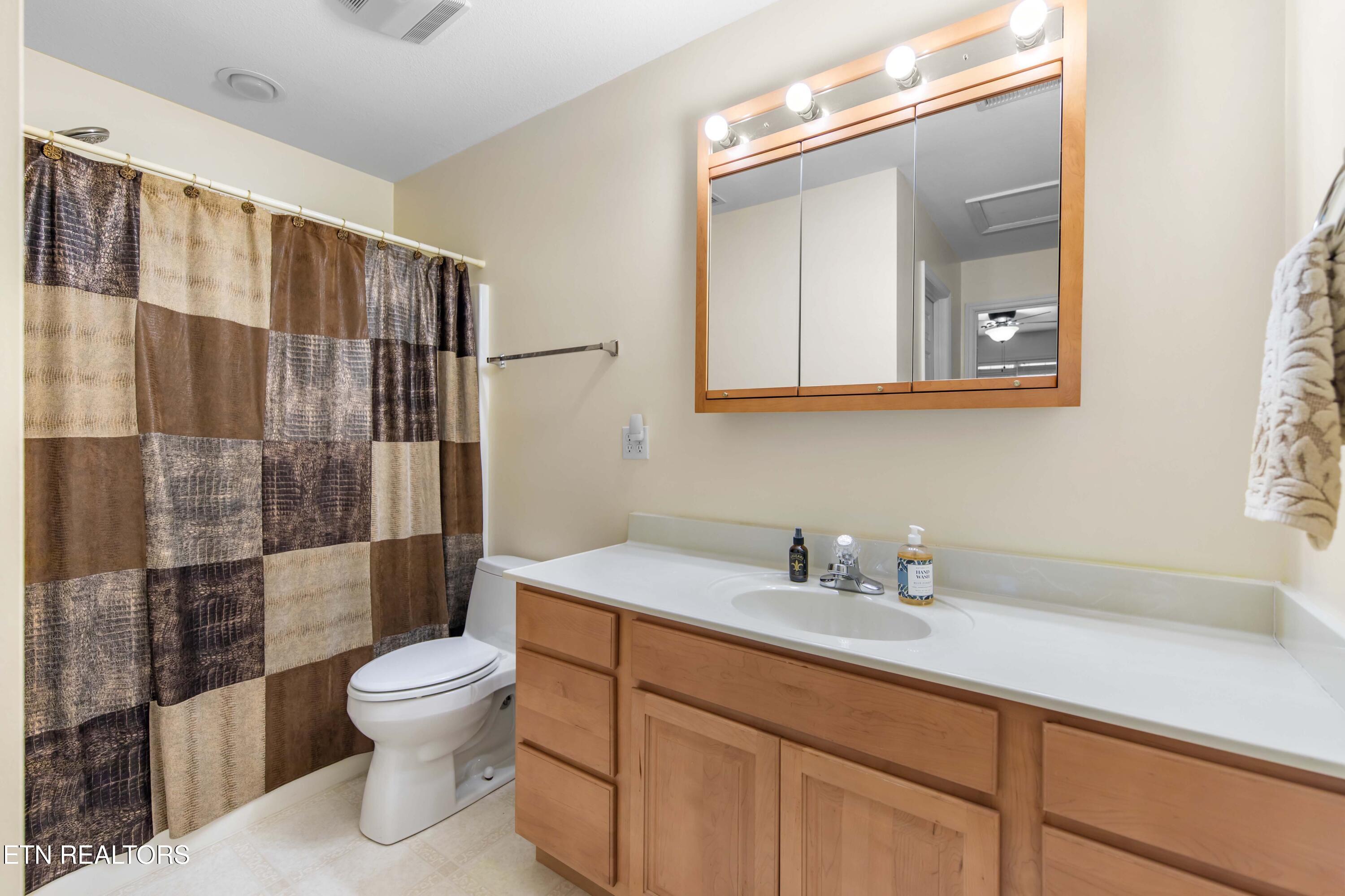 301 Stonebreeze Drive Powell TN 37849