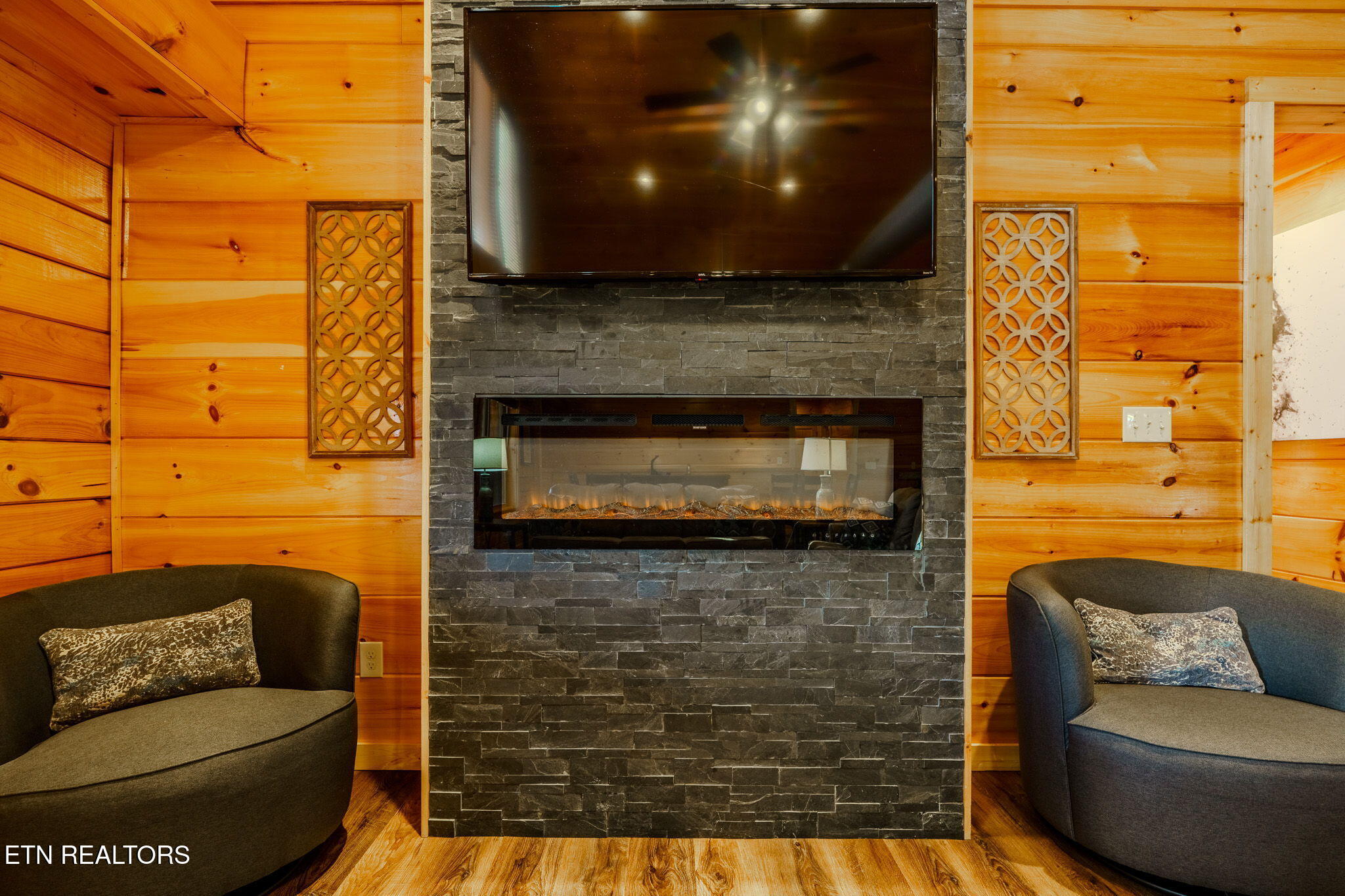 825 String Run Way Street Pigeon Forge TN 37863