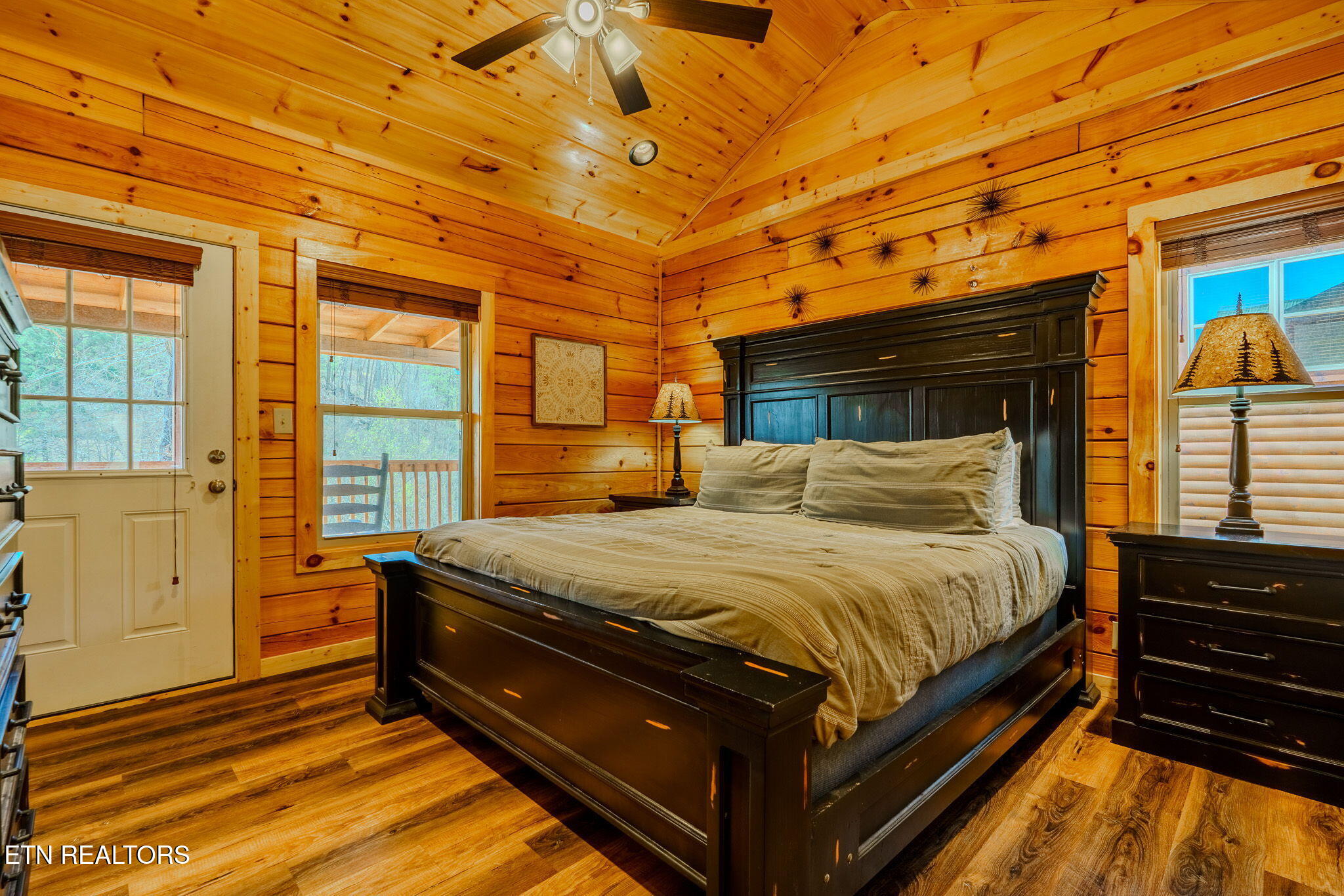 825 String Run Way Street Pigeon Forge TN 37863