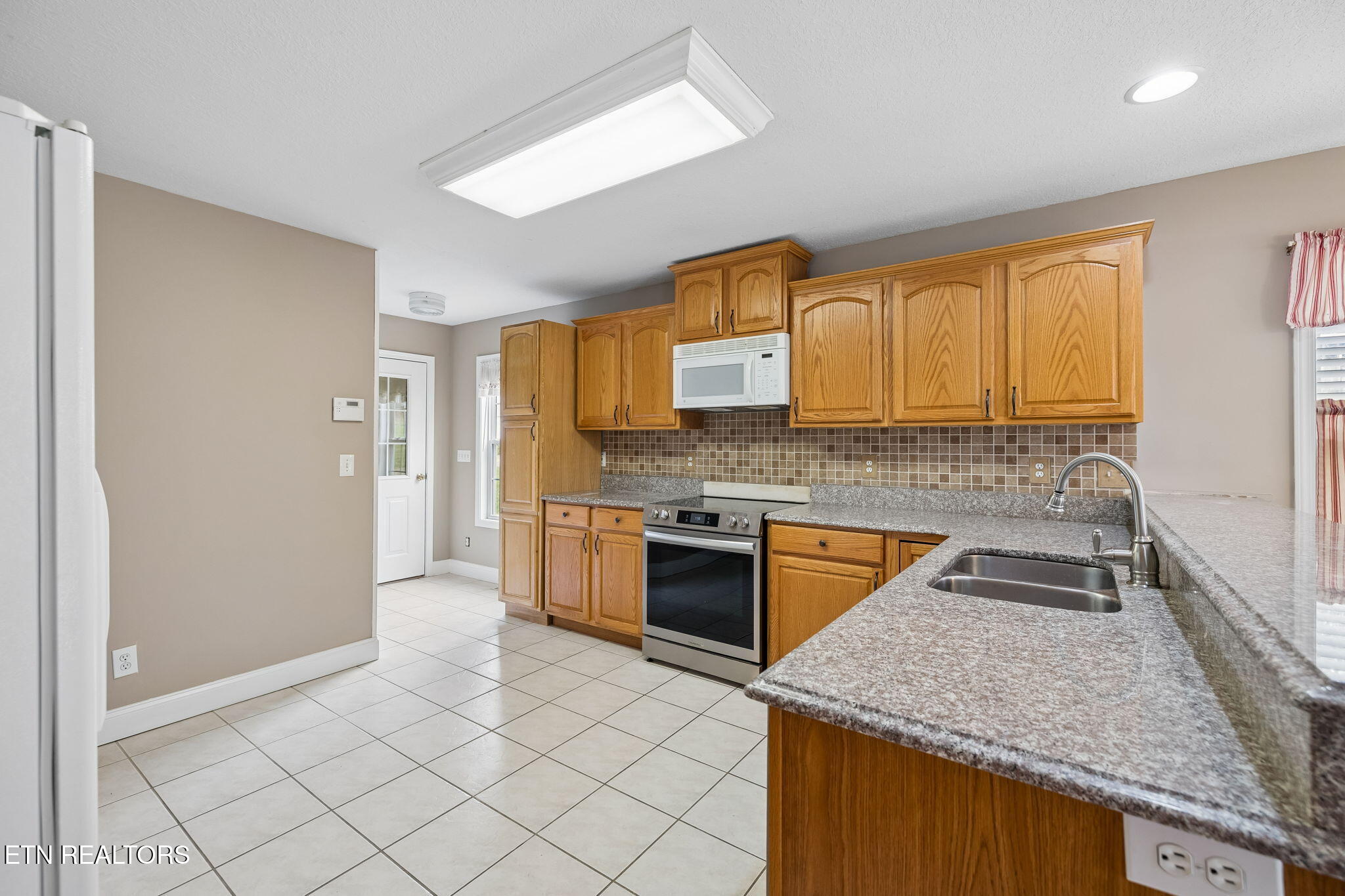 124 Huntington Lane Heiskell TN 37754