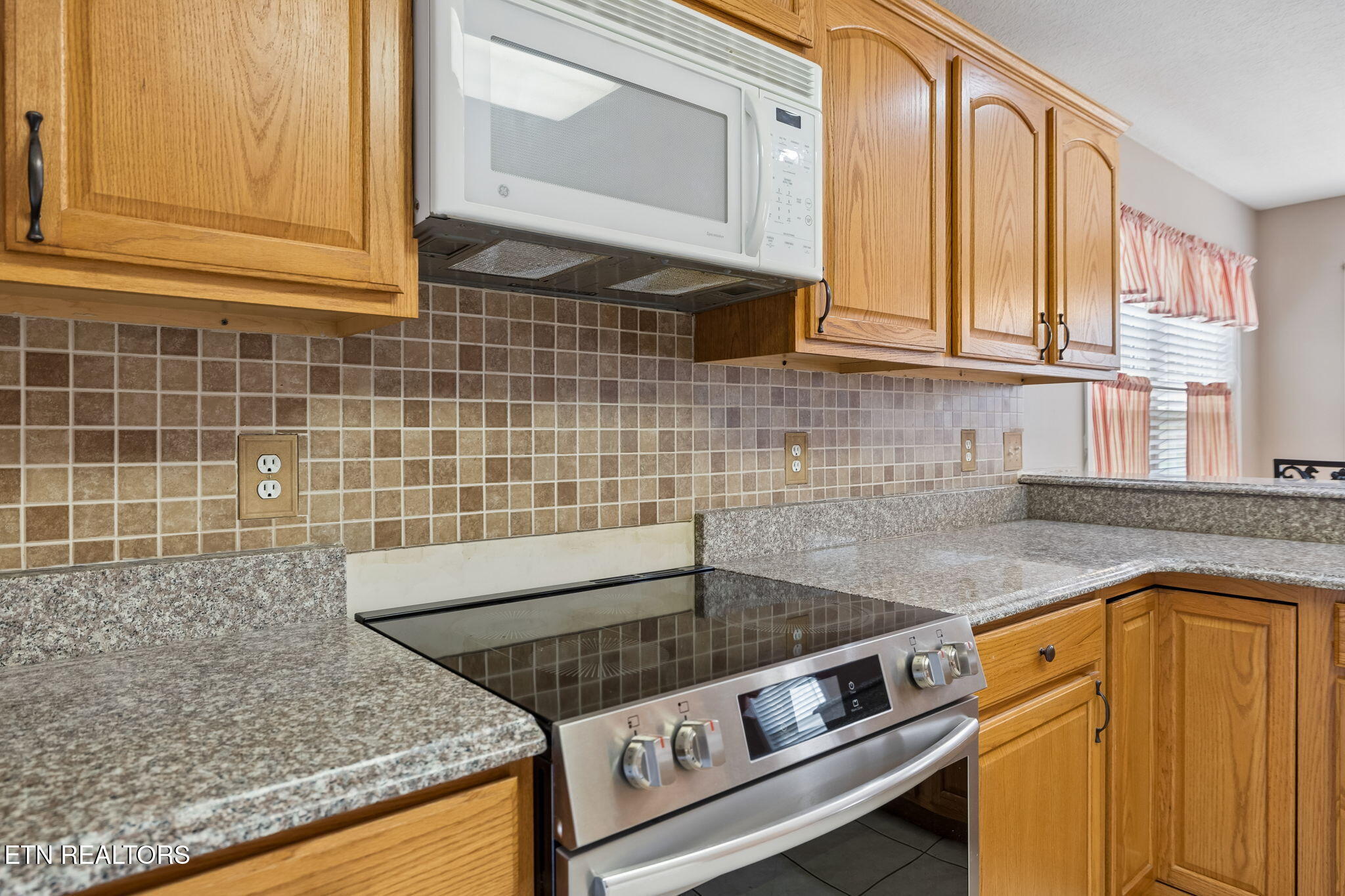 124 Huntington Lane Heiskell TN 37754