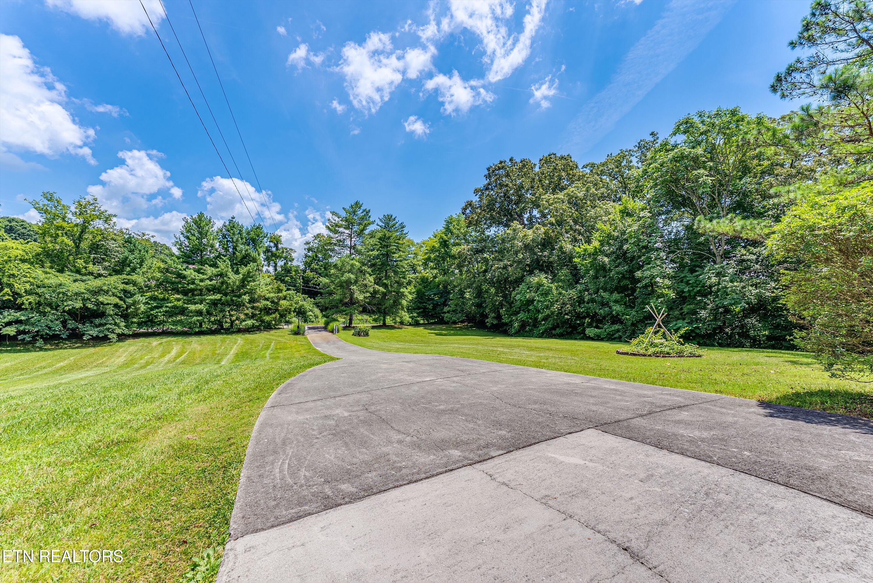 671 Green Hill Road Dandridge TN 37725