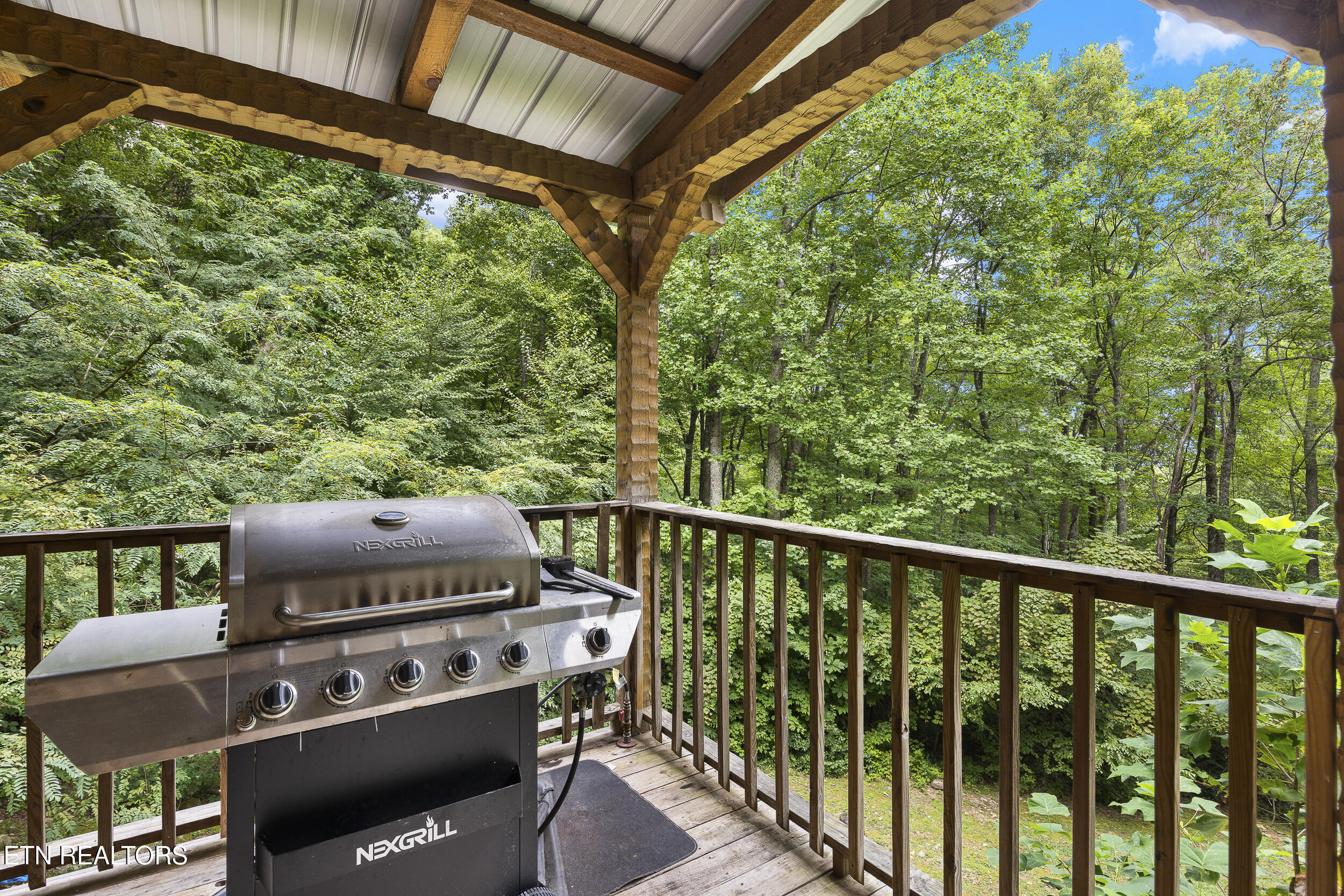 3690 Scottish Highland Way Sevierville TN 37862