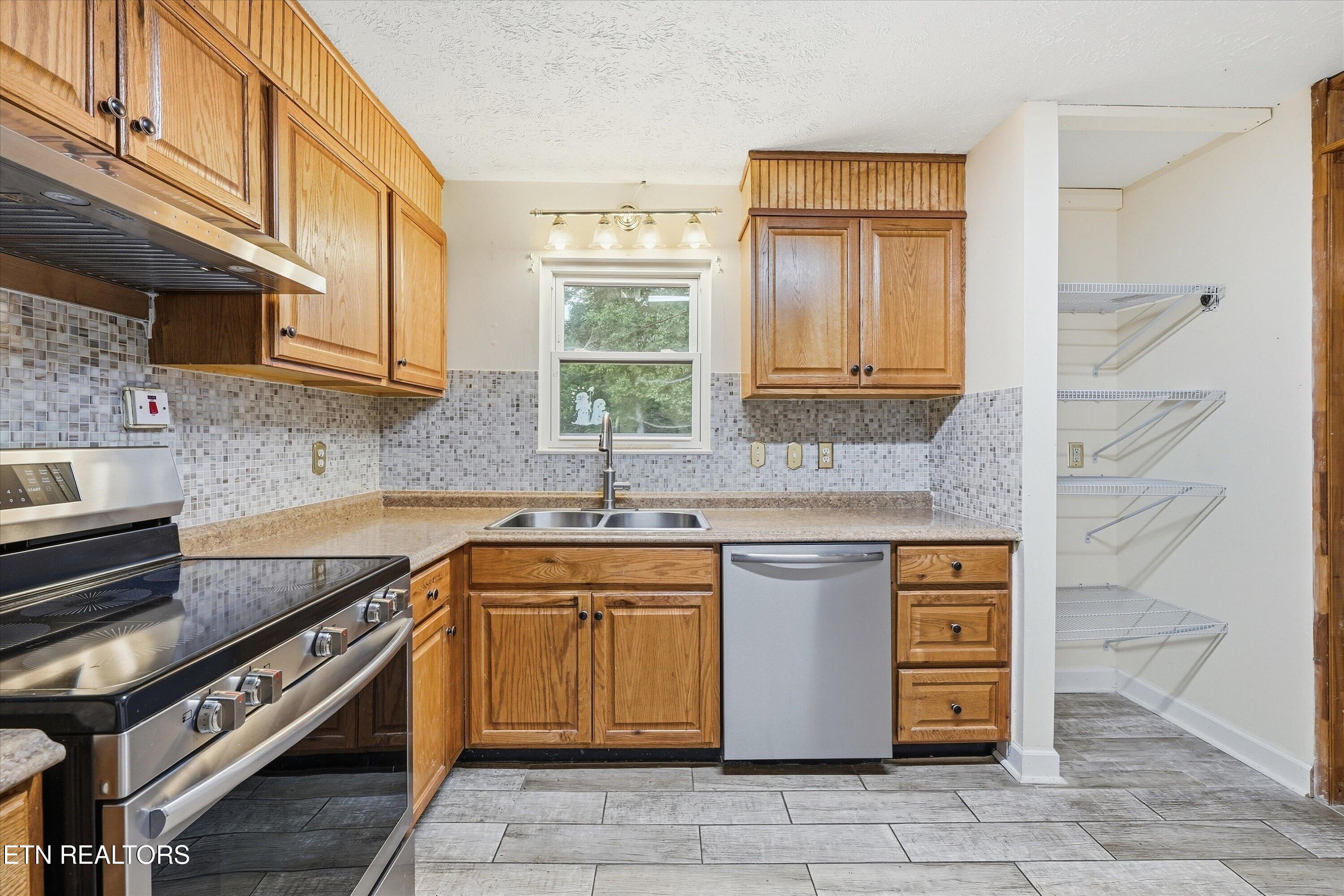 6324 Gateway Lane Knoxville TN 37920