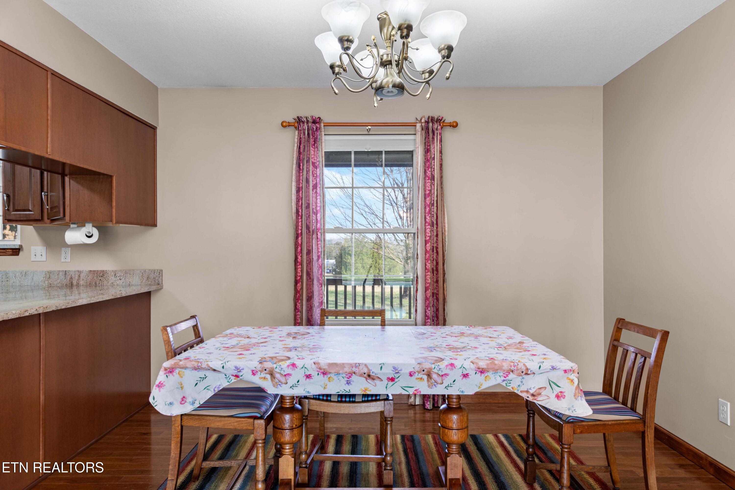 9228 Washington Pike Corryton TN 37721