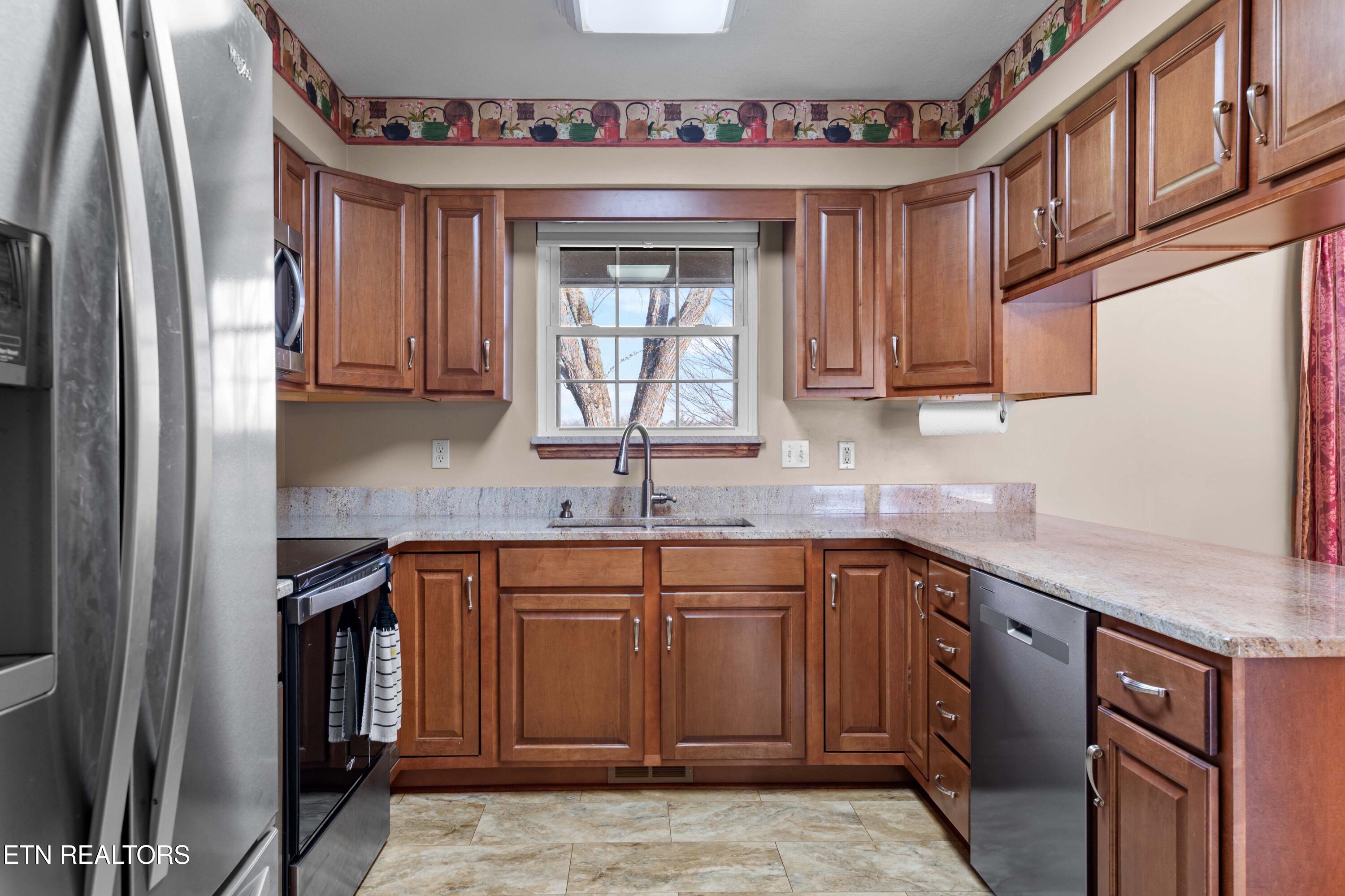 9228 Washington Pike Corryton TN 37721
