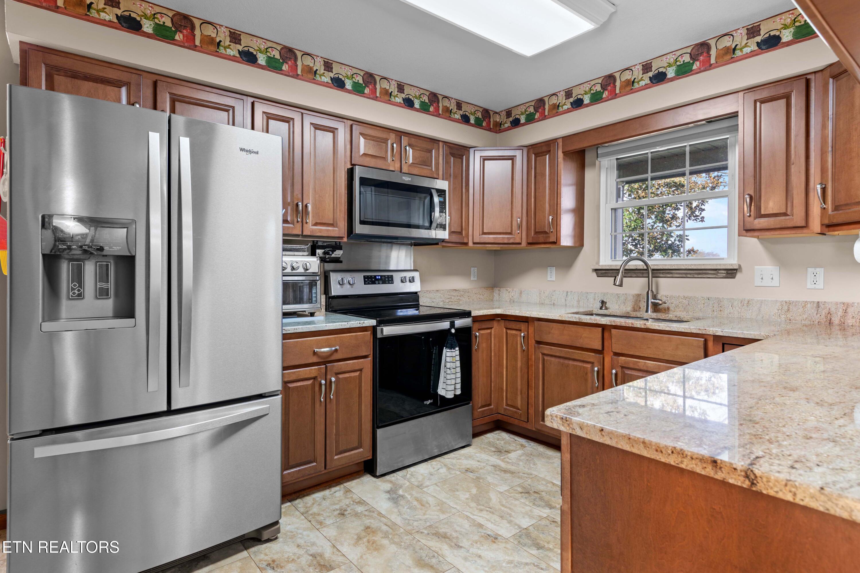 9228 Washington Pike Corryton TN 37721