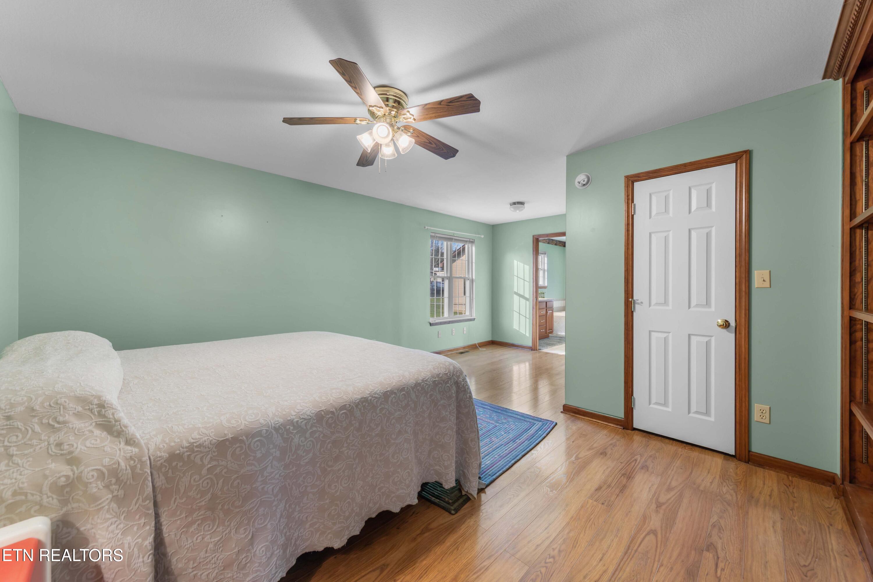 9228 Washington Pike Corryton TN 37721