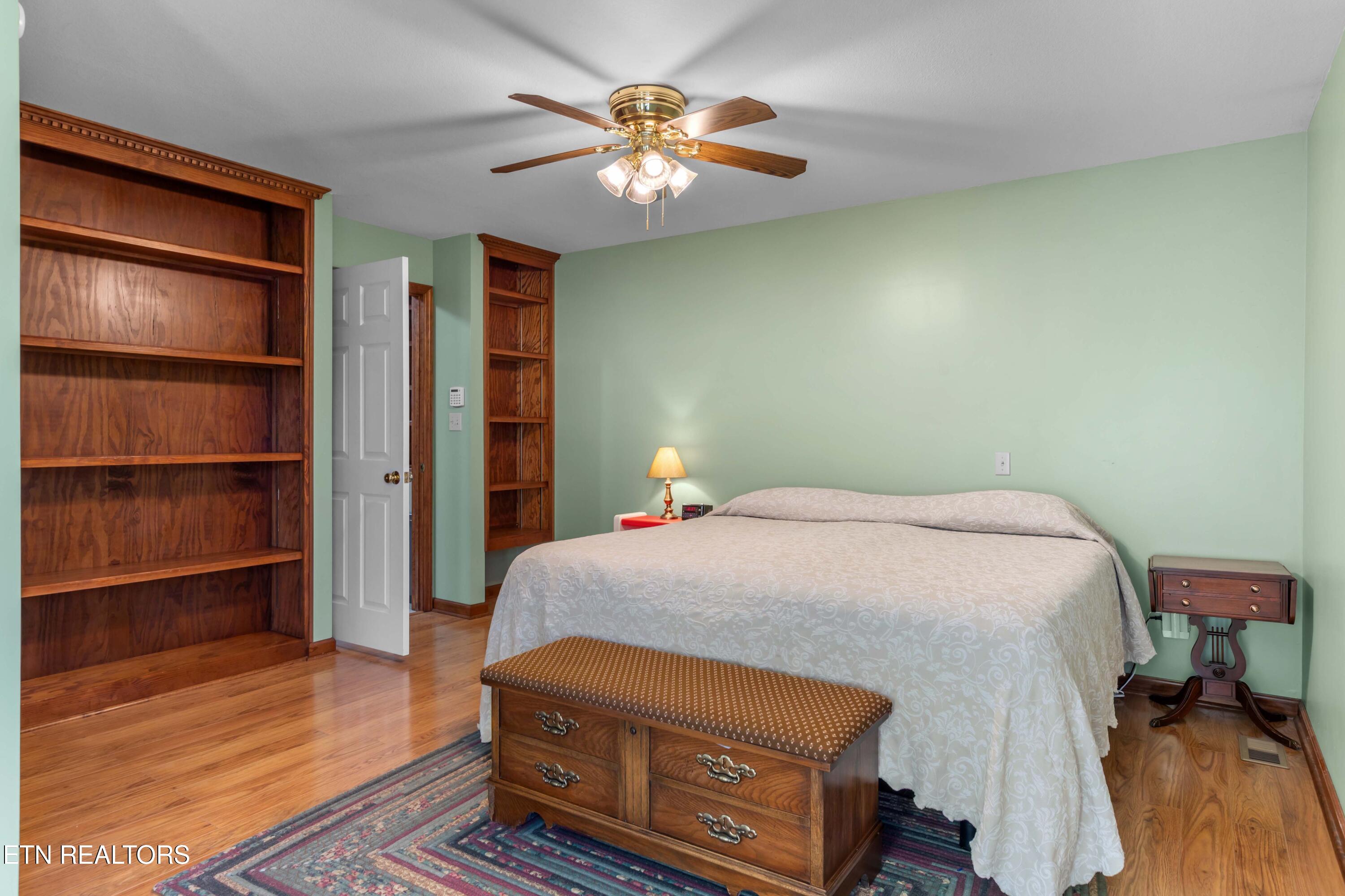 9228 Washington Pike Corryton TN 37721