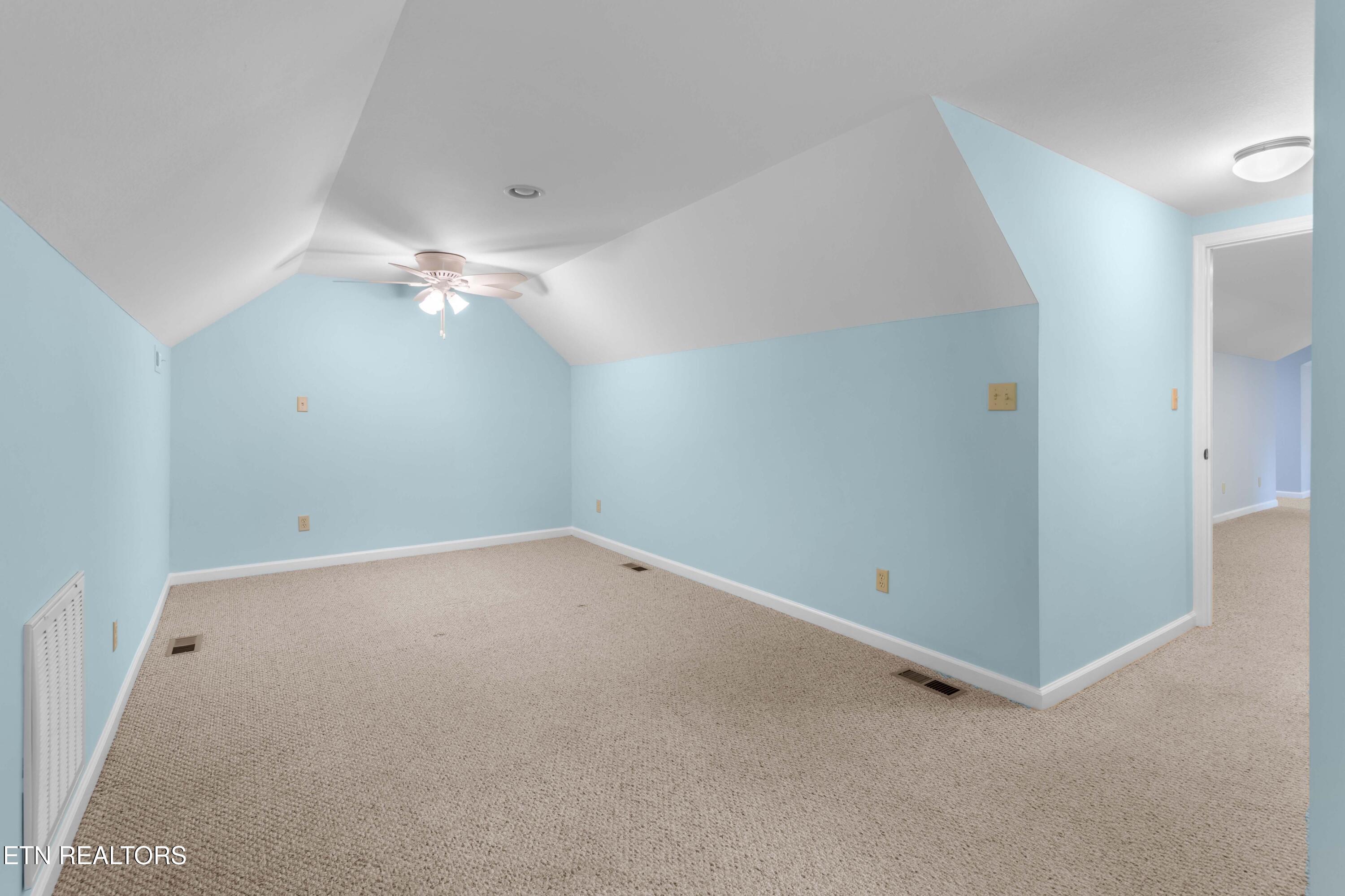 9228 Washington Pike Corryton TN 37721