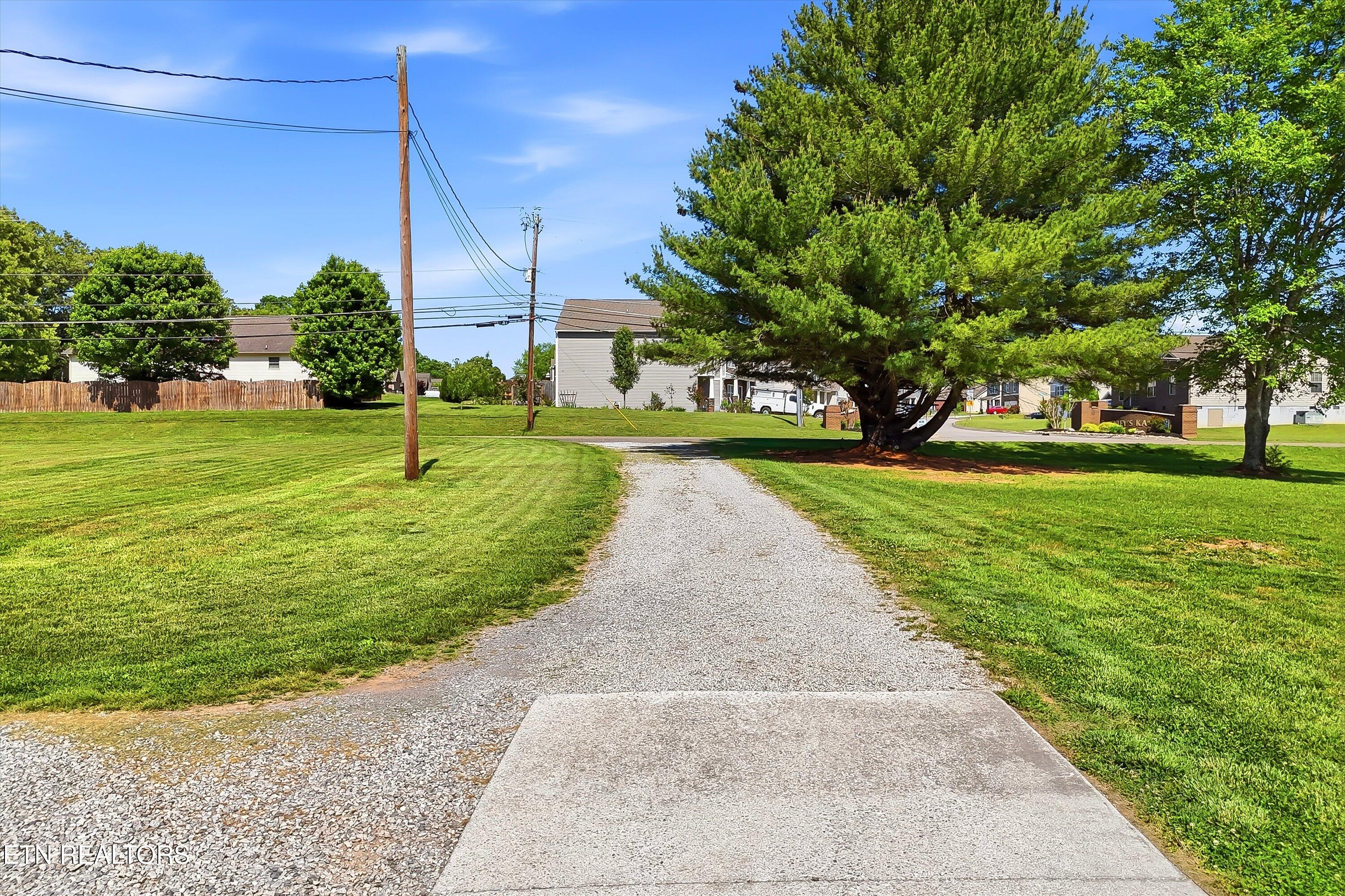 5321 Roberts Road Corryton TN 37721