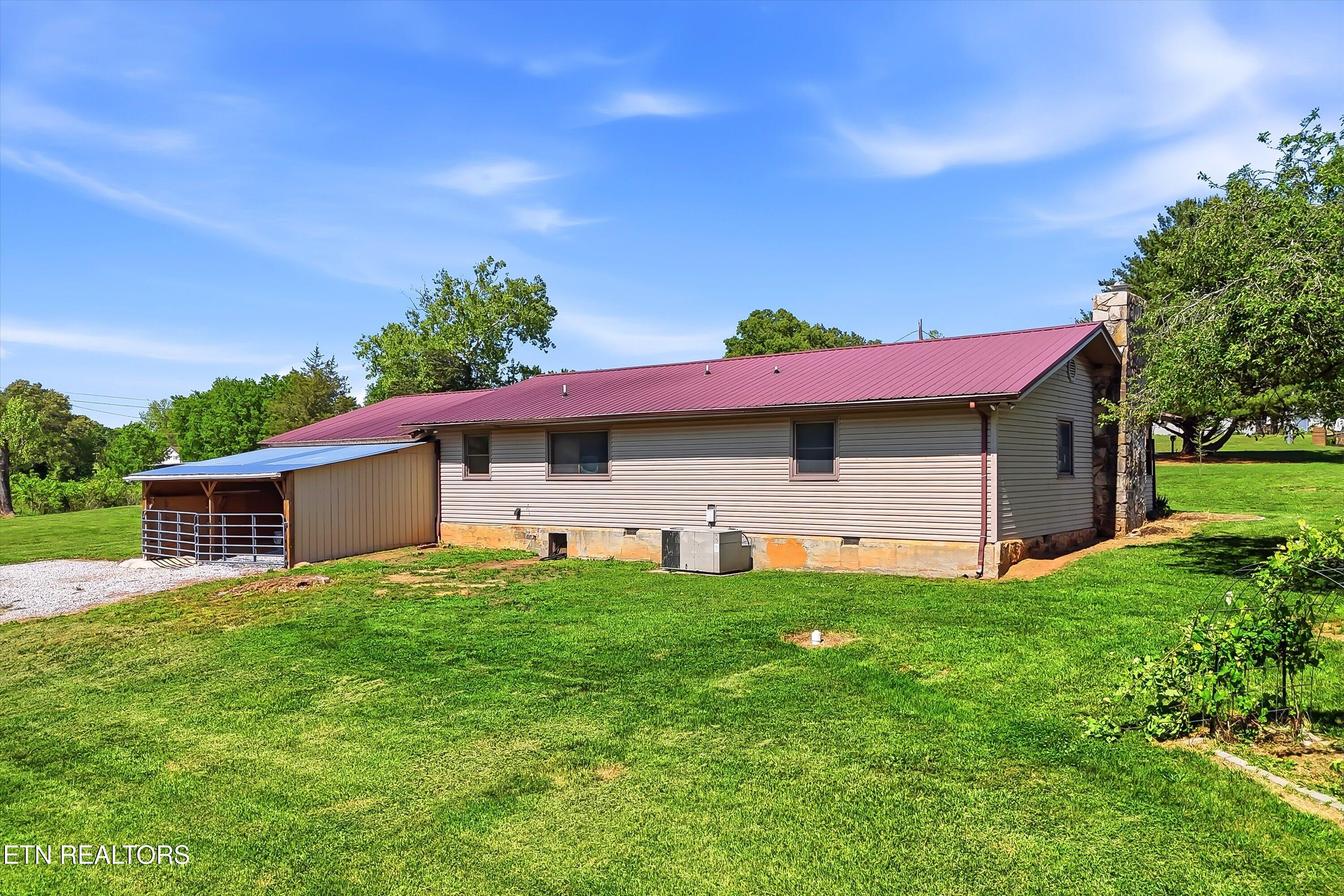 5321 Roberts Road Corryton TN 37721