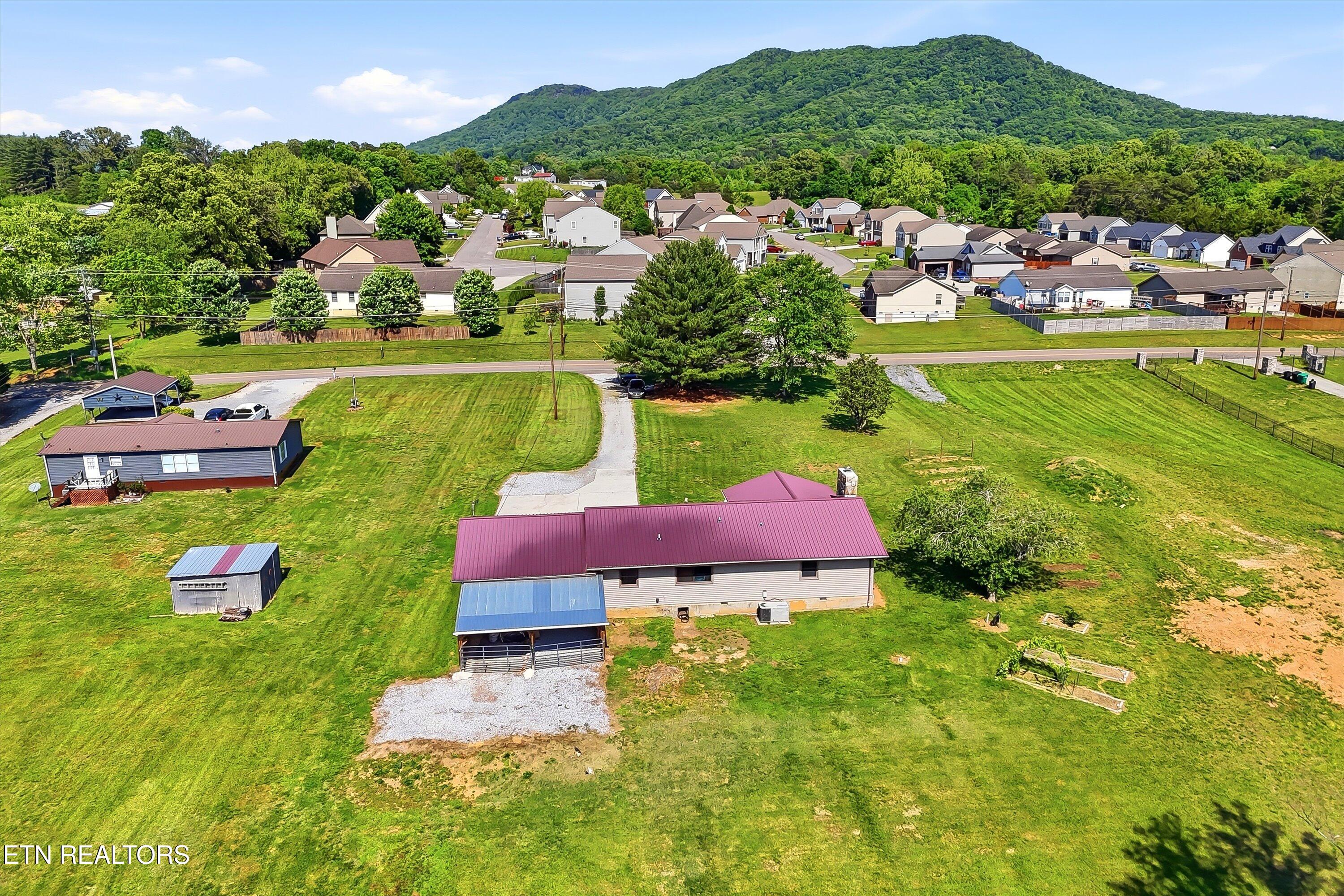 5321 Roberts Road Corryton TN 37721
