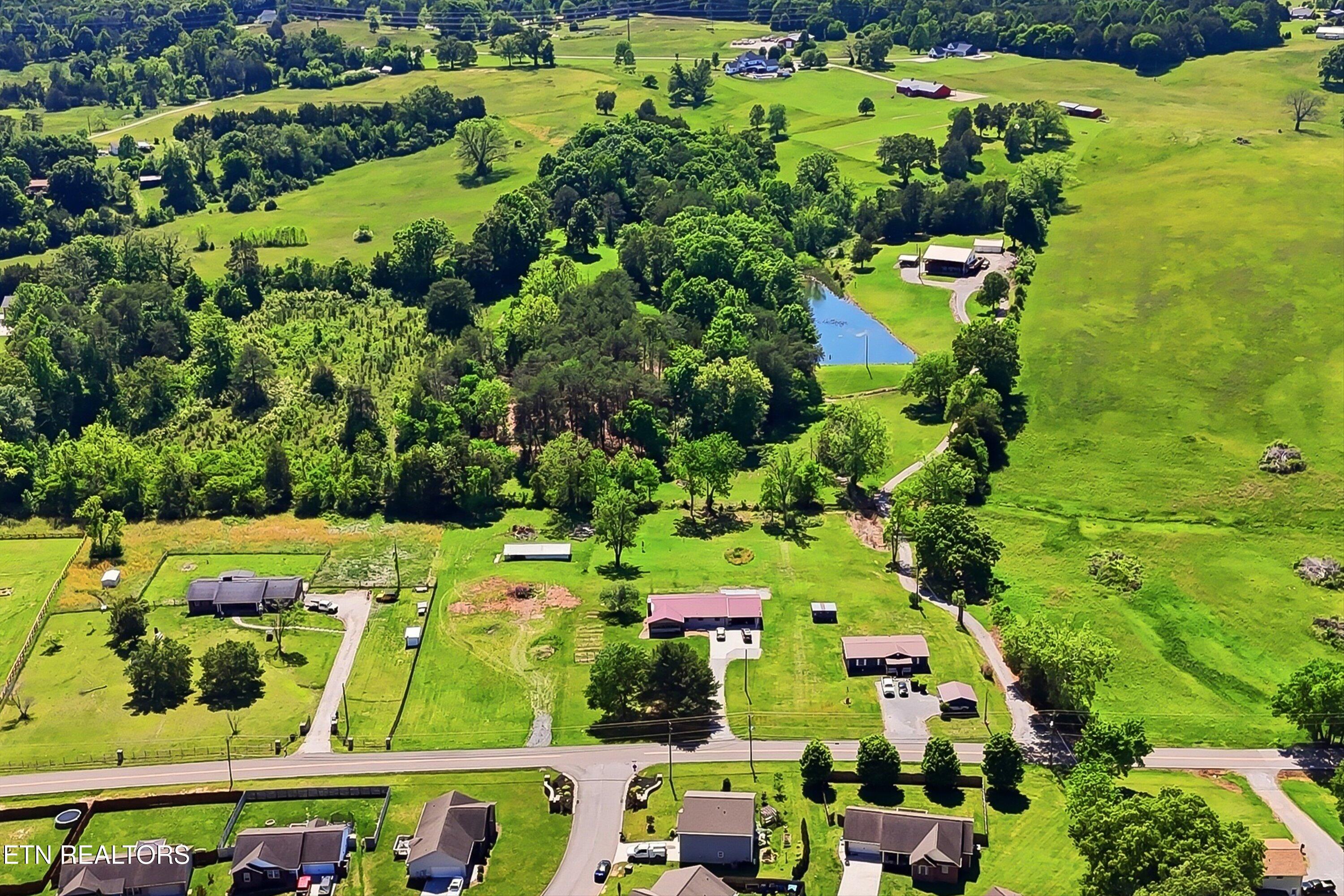 5321 Roberts Road Corryton TN 37721