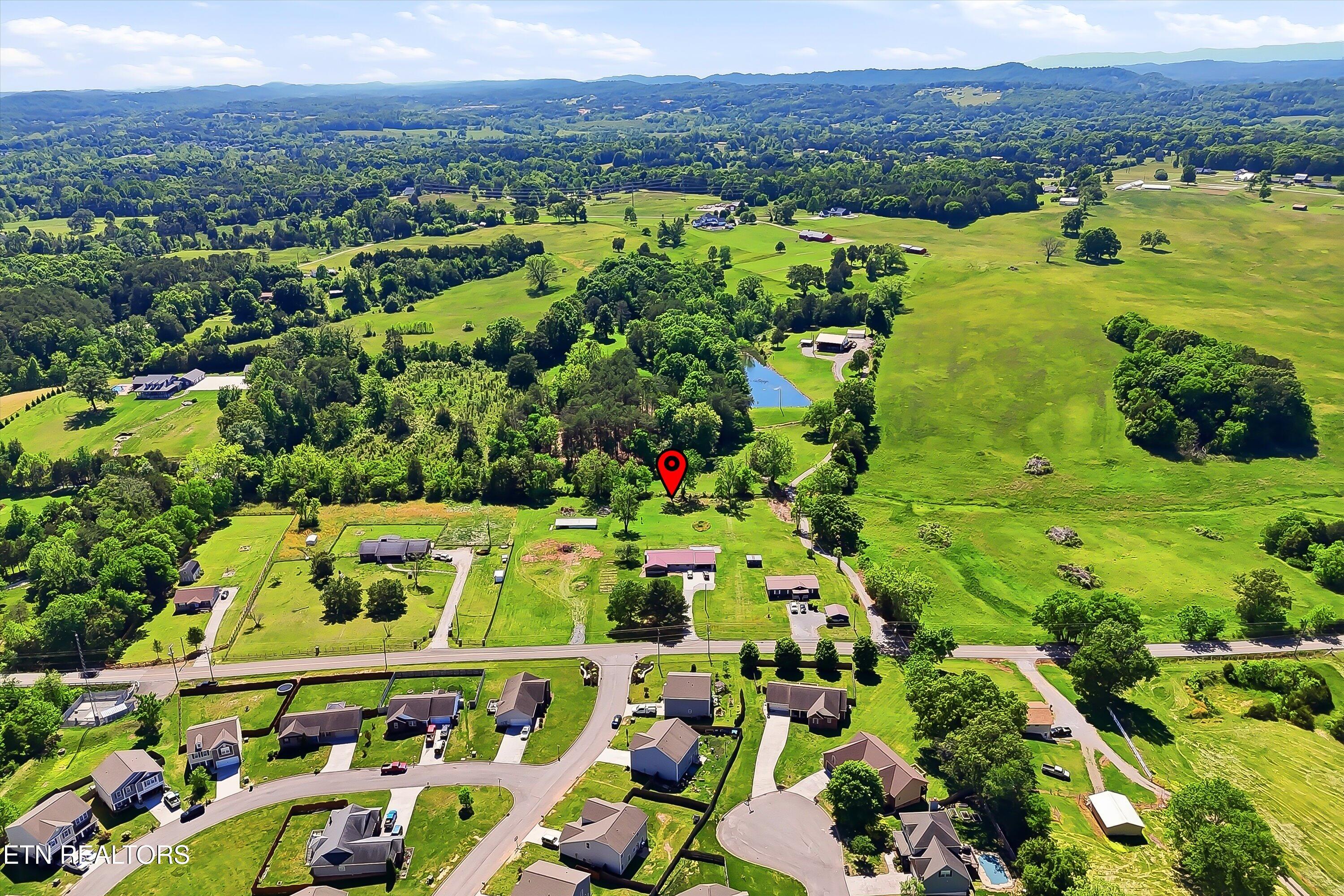 5321 Roberts Road Corryton TN 37721
