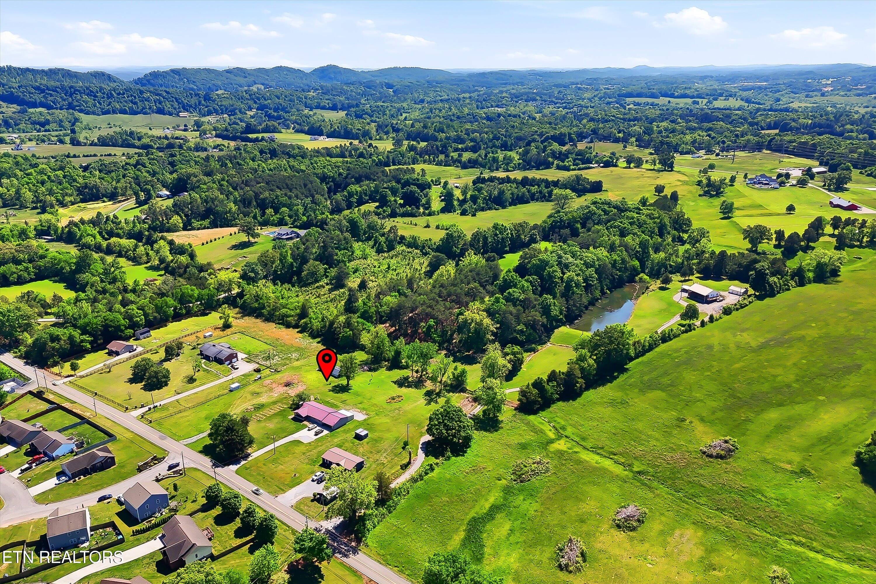 5321 Roberts Road Corryton TN 37721