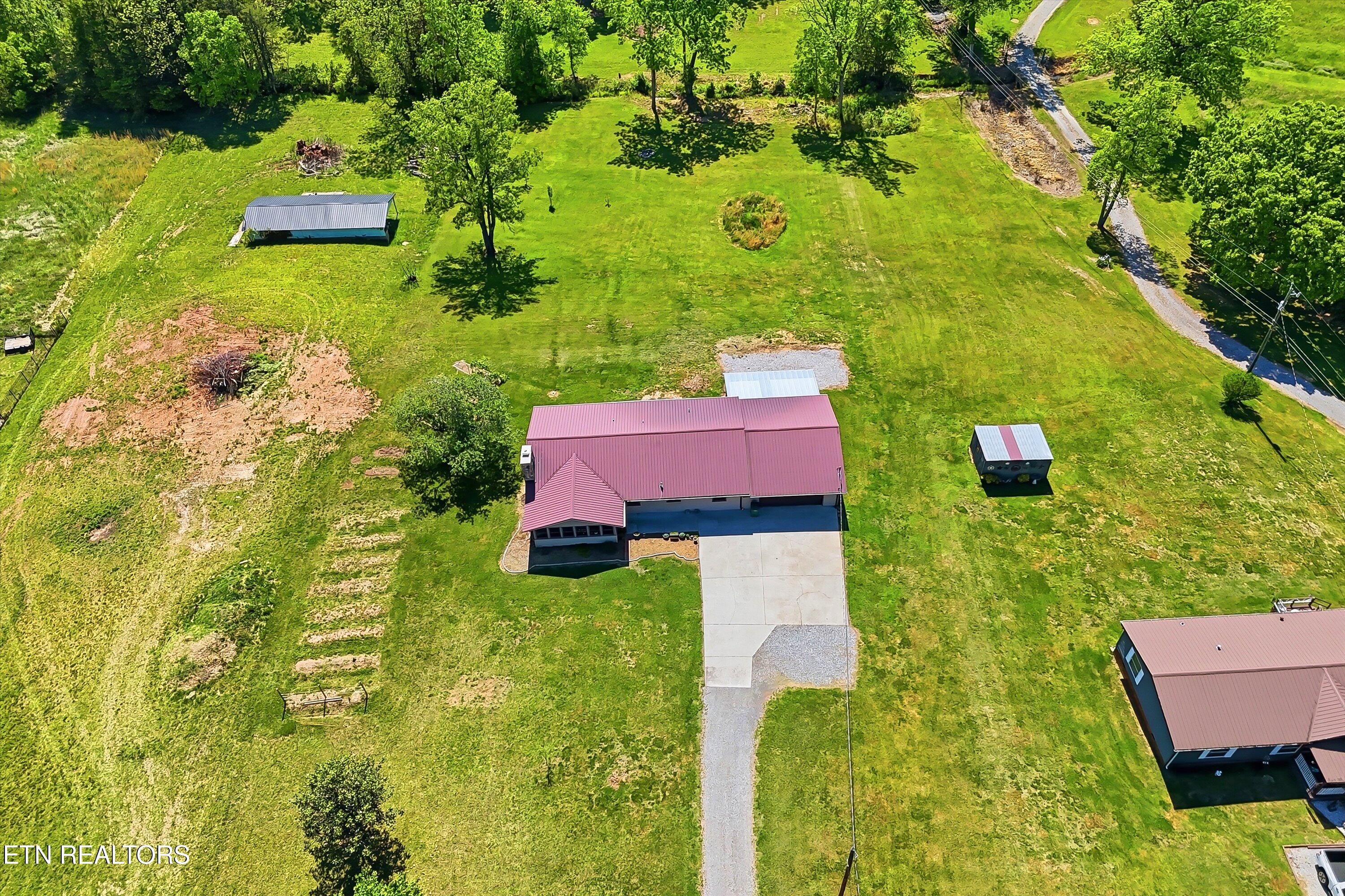 5321 Roberts Road Corryton TN 37721