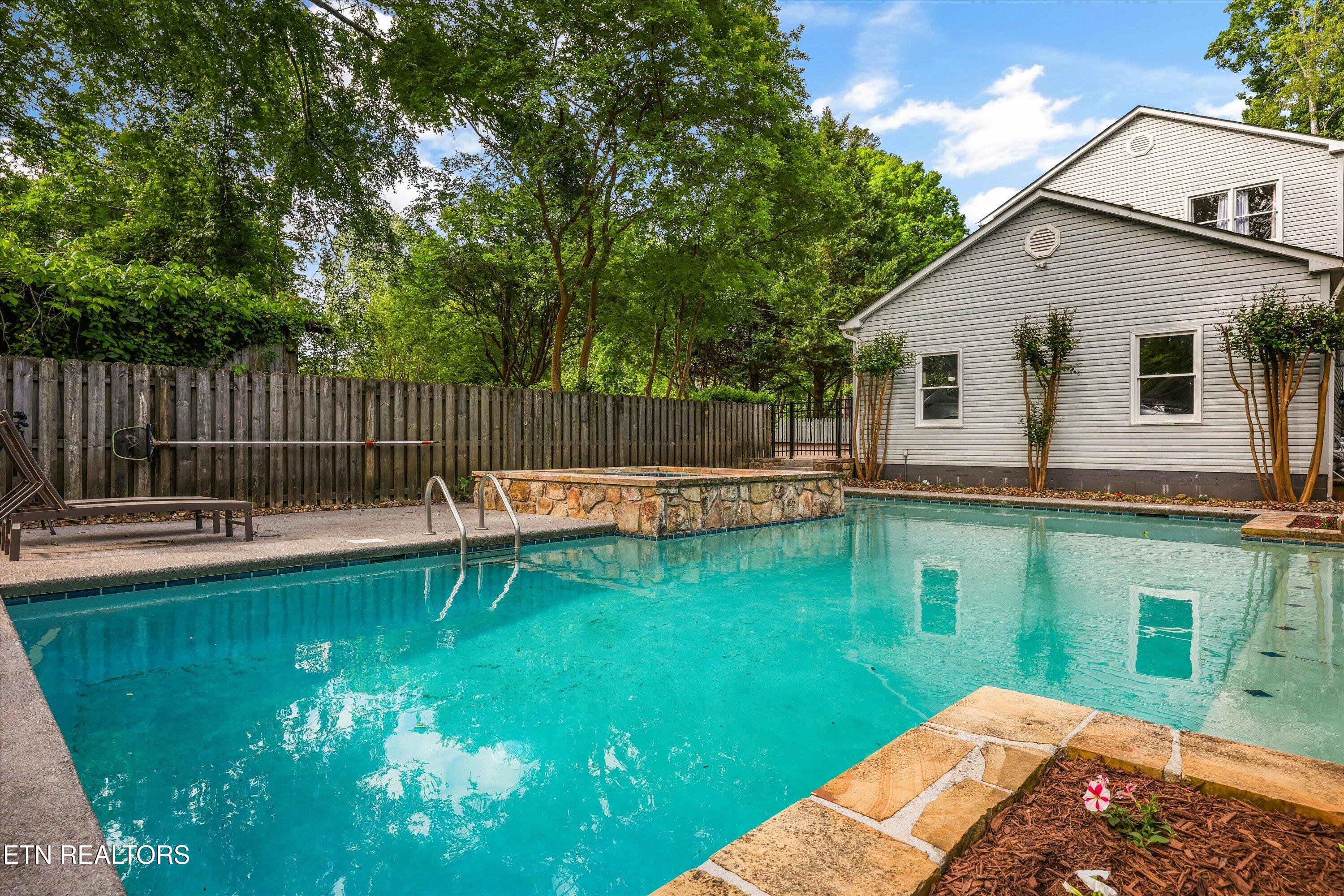 6629 Cherry Drive Knoxville TN 37919