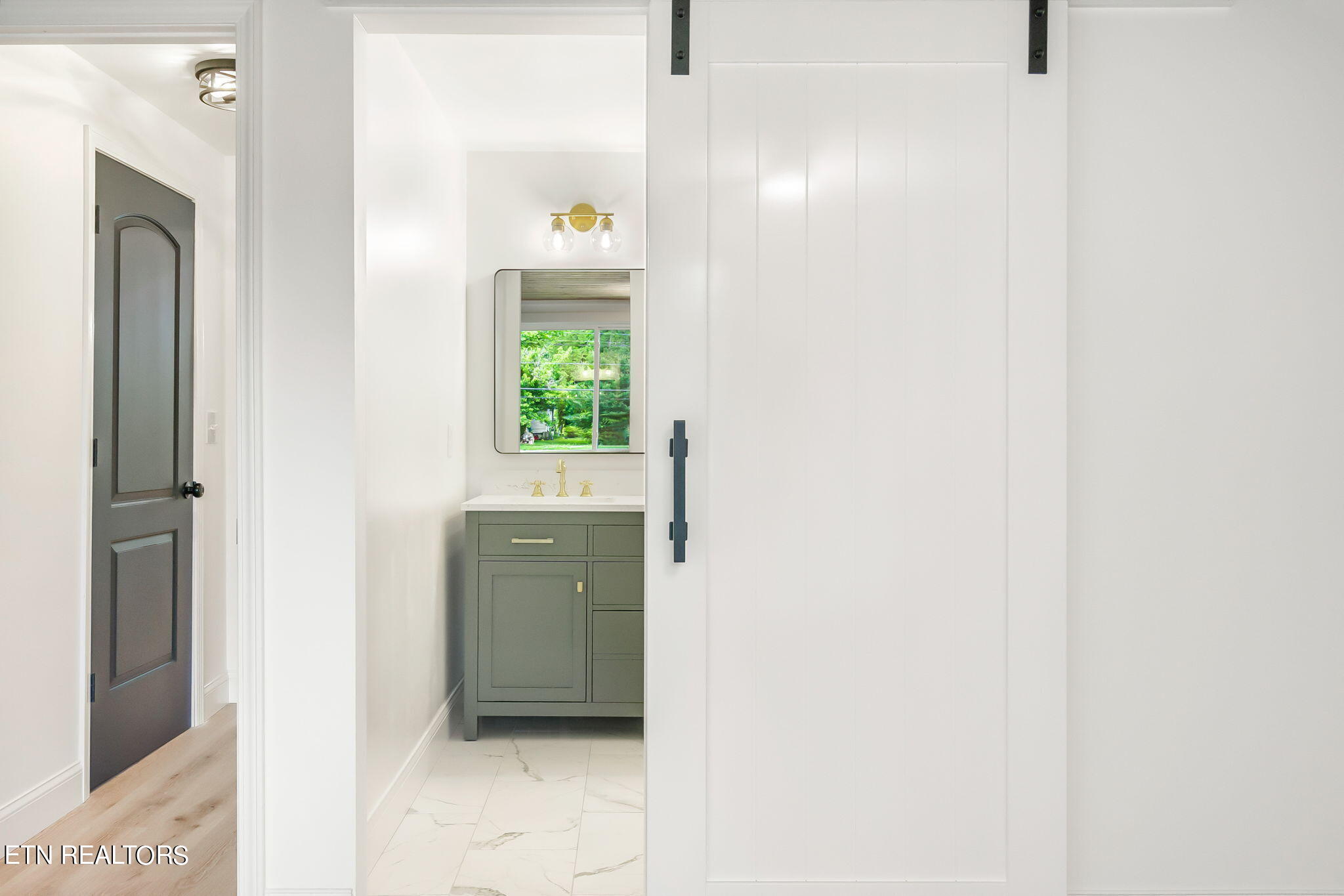 2745 Lay Avenue Knoxville TN 37914