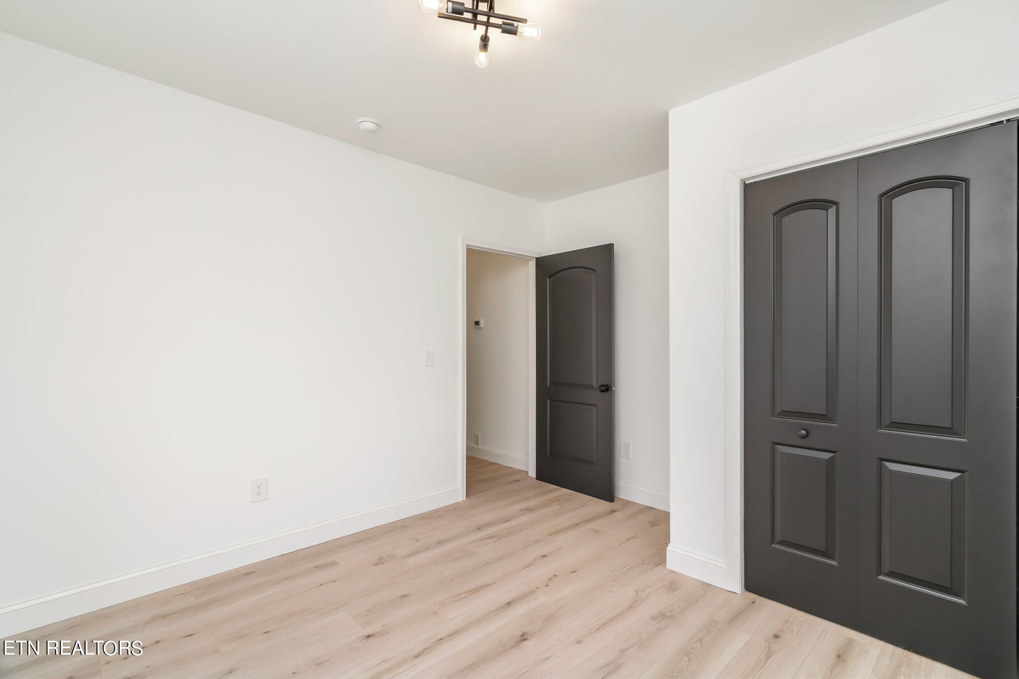 2745 Lay Avenue Knoxville TN 37914