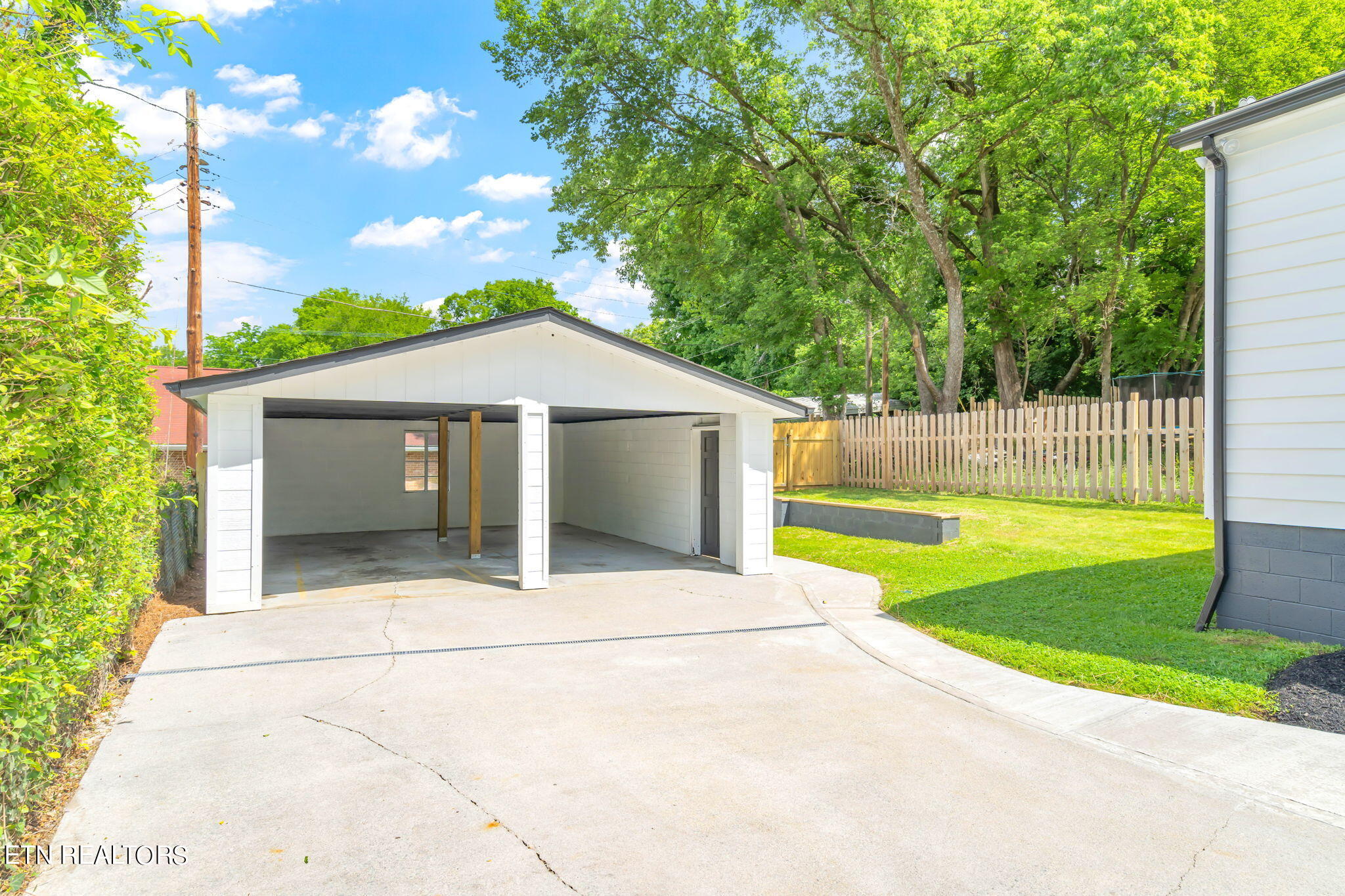 2745 Lay Avenue Knoxville TN 37914