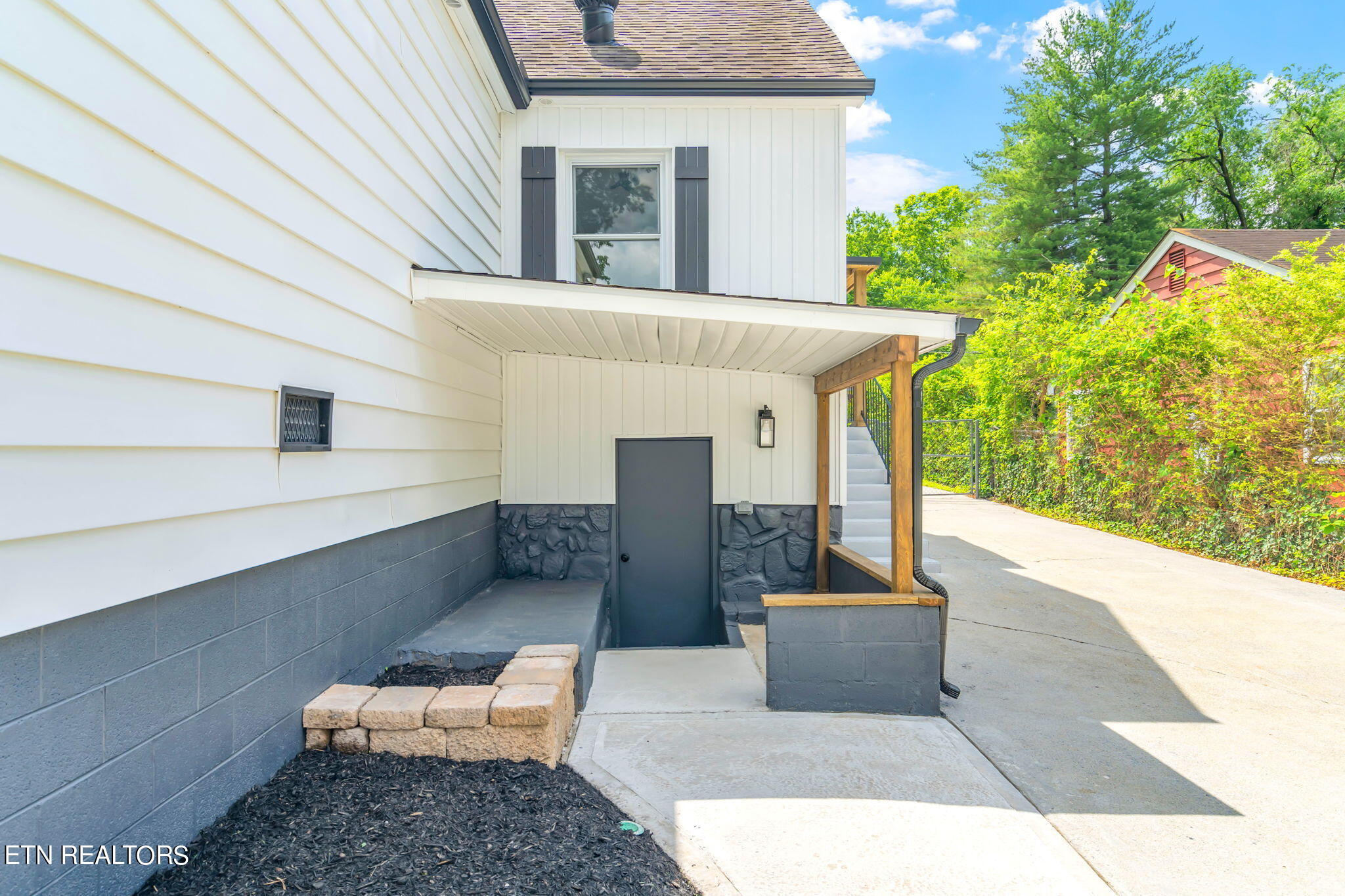 2745 Lay Avenue Knoxville TN 37914