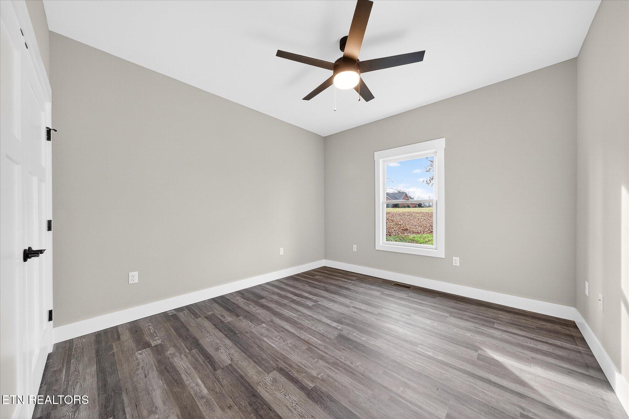 941 E Deer Creek Drive Crossville TN 38571