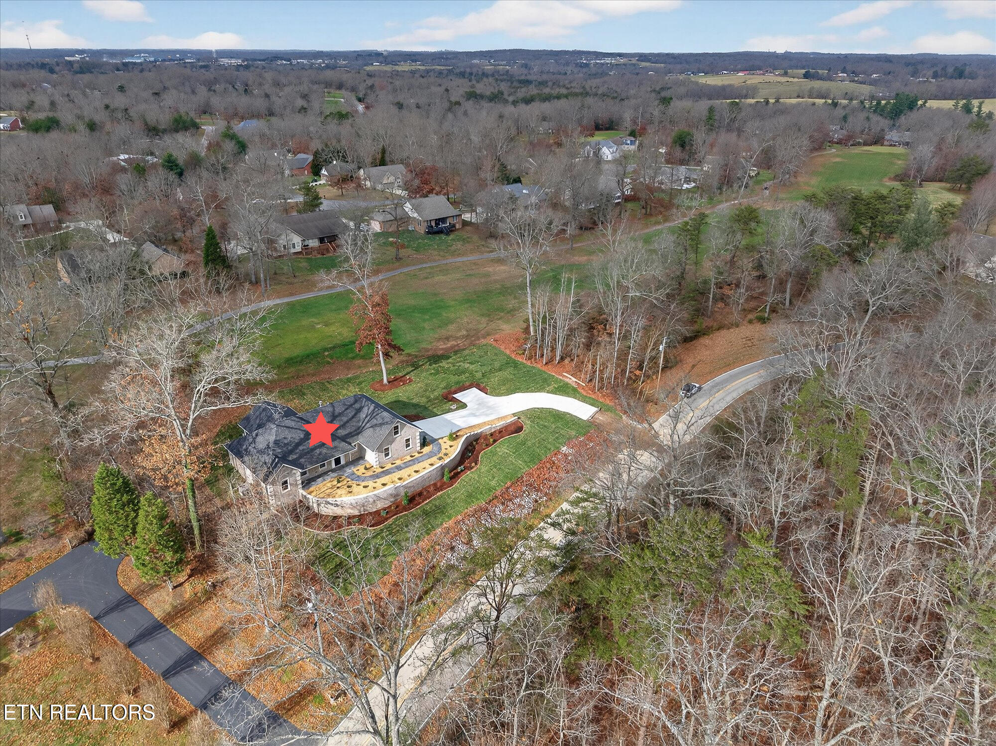 941 E Deer Creek Drive Crossville TN 38571